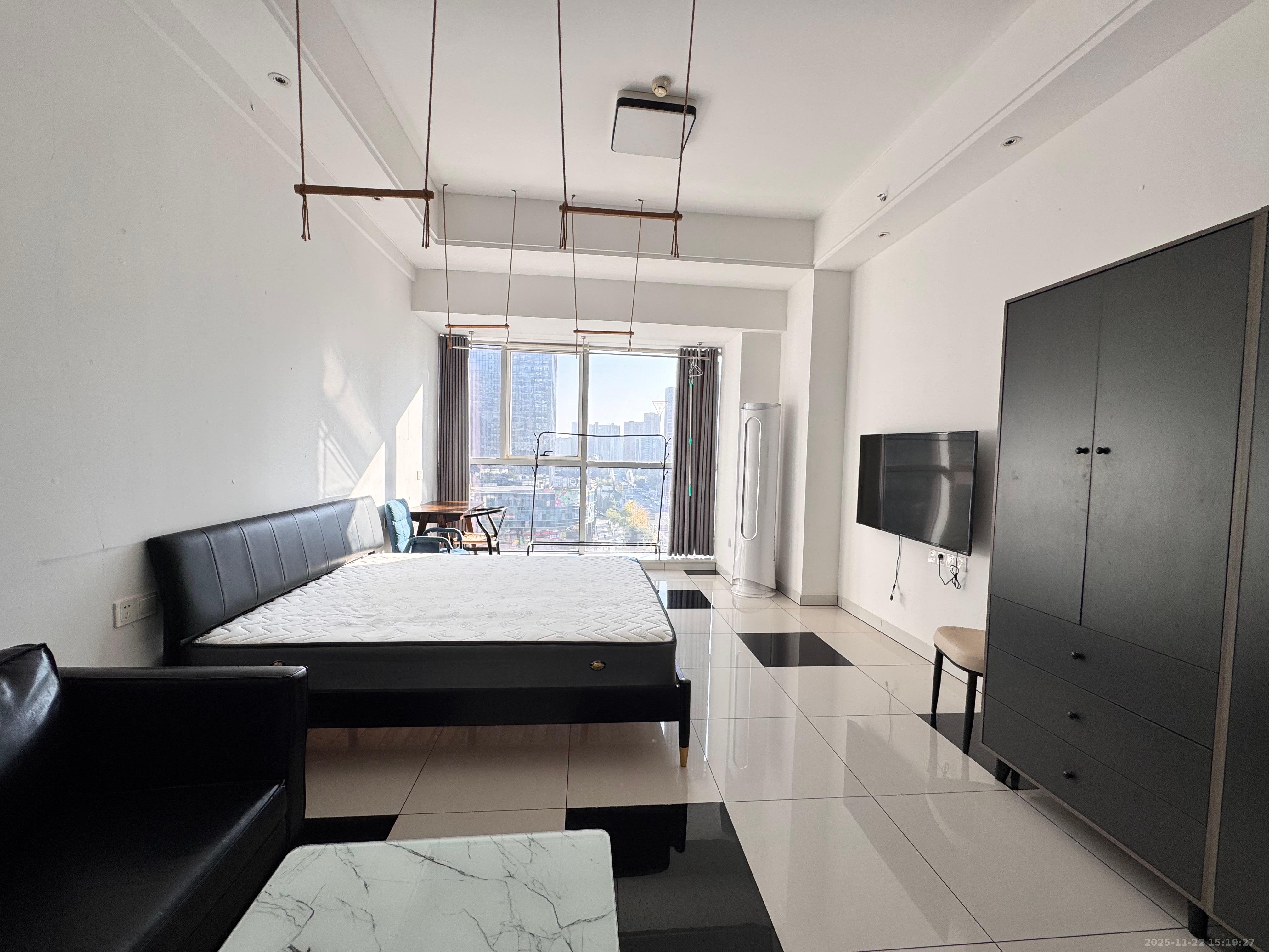 奥克斯滨仕花园(奥克斯洋湖广场/奥克斯中心) 1室0厅0卫 1700.0元/月 奥克斯滨仕花园(奥克斯洋湖广场/奥克斯中心) 1室0厅0卫 1700.0元/月室内图