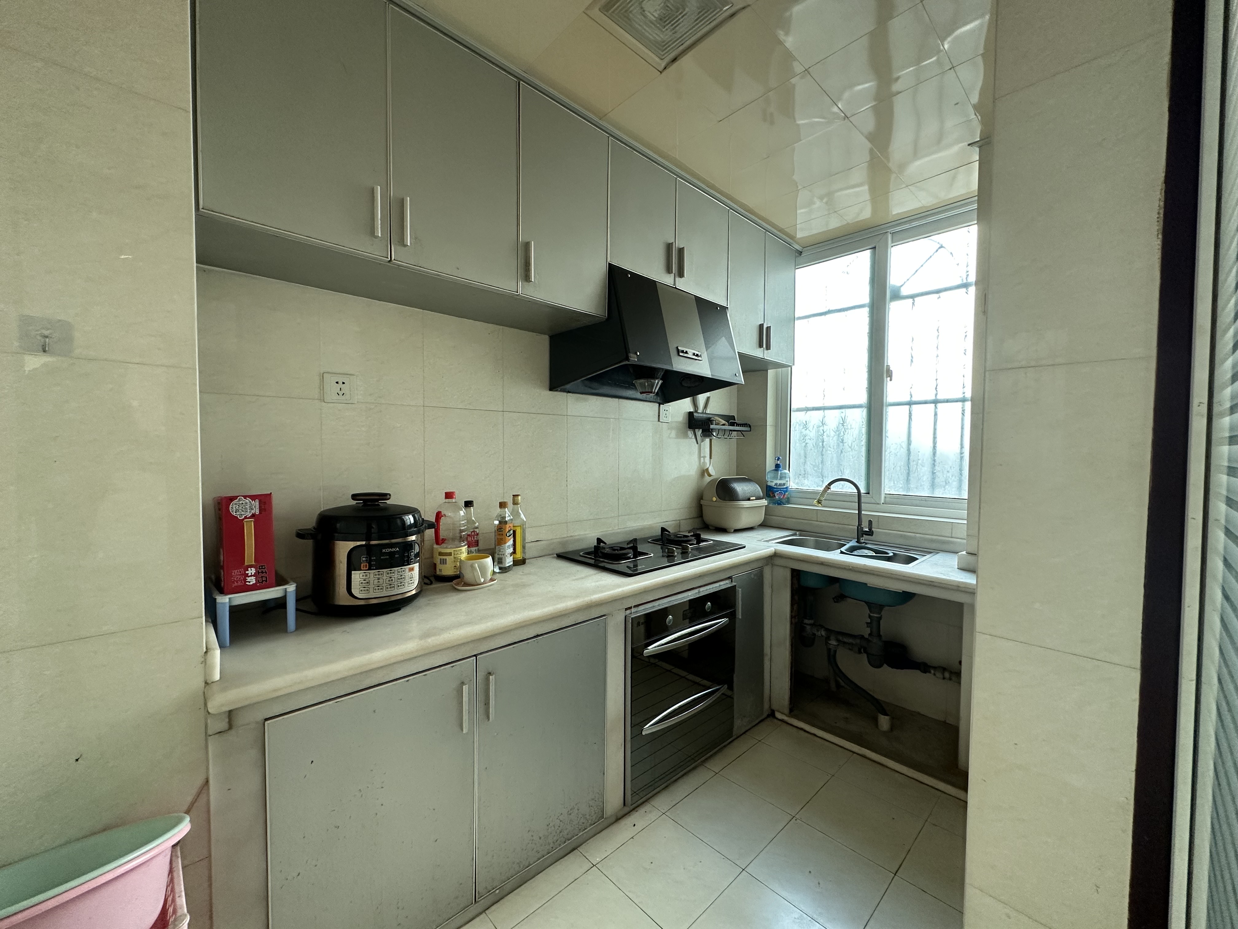 华宝雅苑 2室2厅1卫 2500.0元/月 华宝雅苑 2室2厅1卫 2500.0元/月室内图