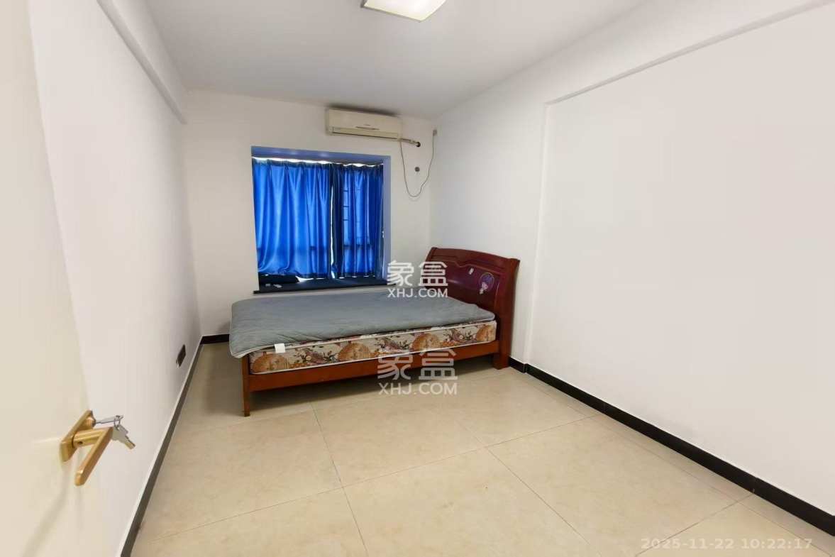 通华天都 1室2厅1卫 2600.0元/月 通华天都 1室2厅1卫 2600.0元/月室内图