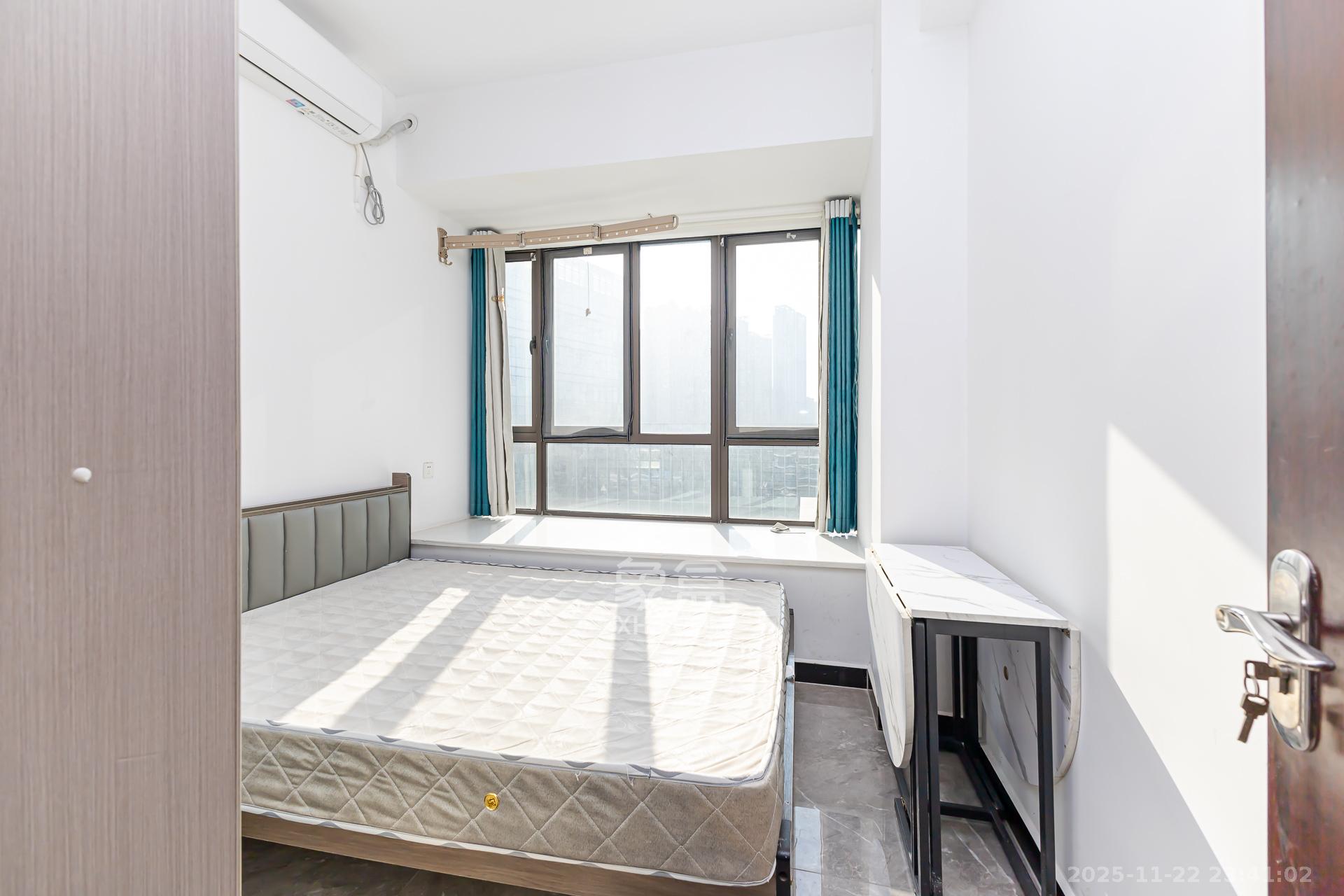 长燃润和天地(长润小区印湘江) 2室1厅1卫 35.0万 长燃润和天地(长润小区印湘江) 2室1厅1卫 35.0万卧室