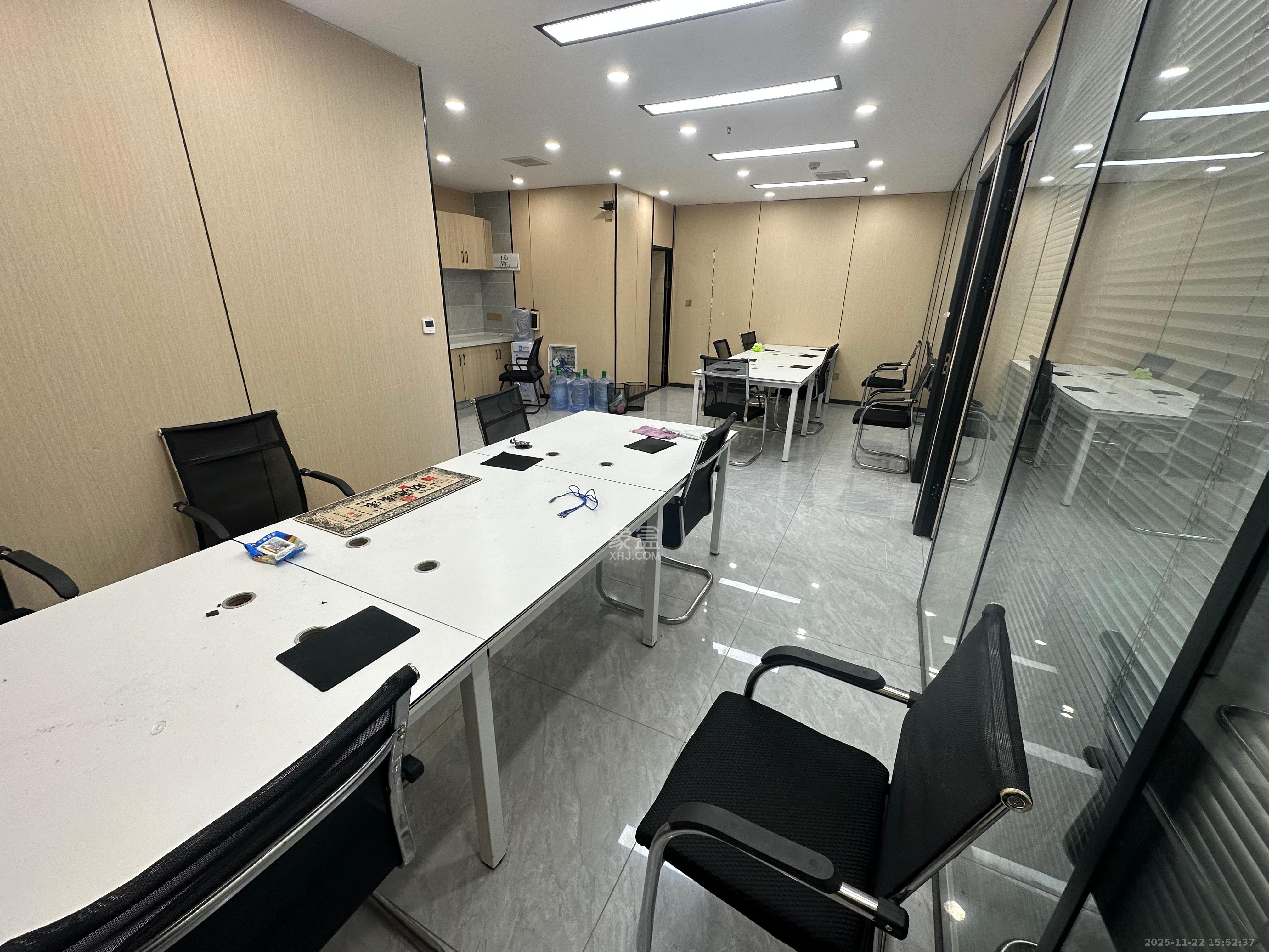 启迪协信中心  2室1厅1卫    6500.0元/月室内图