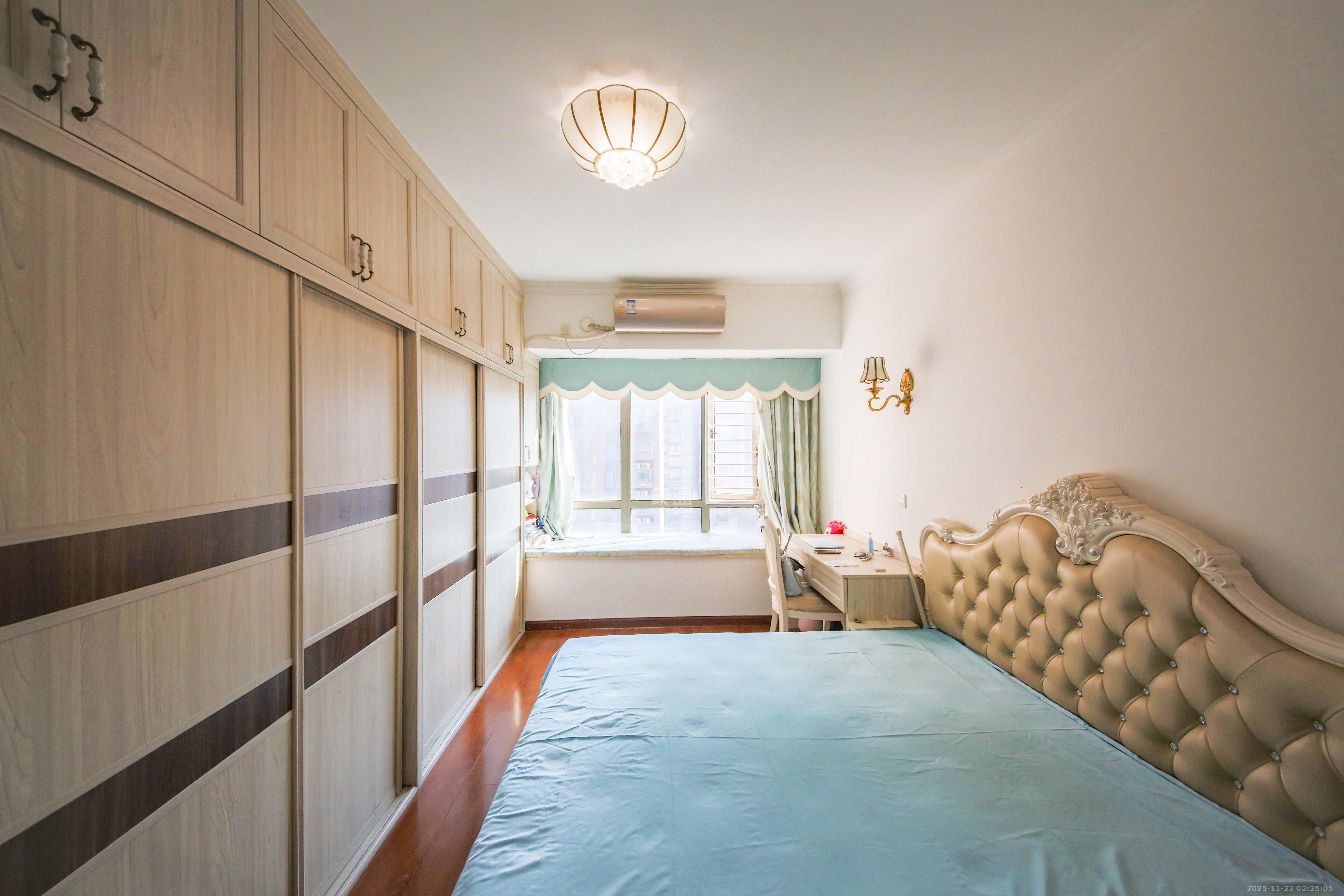 富兴嘉城(富兴汇中央) 3室2厅2卫 118.0万 富兴嘉城(富兴汇中央) 3室2厅2卫 118.0万卧室