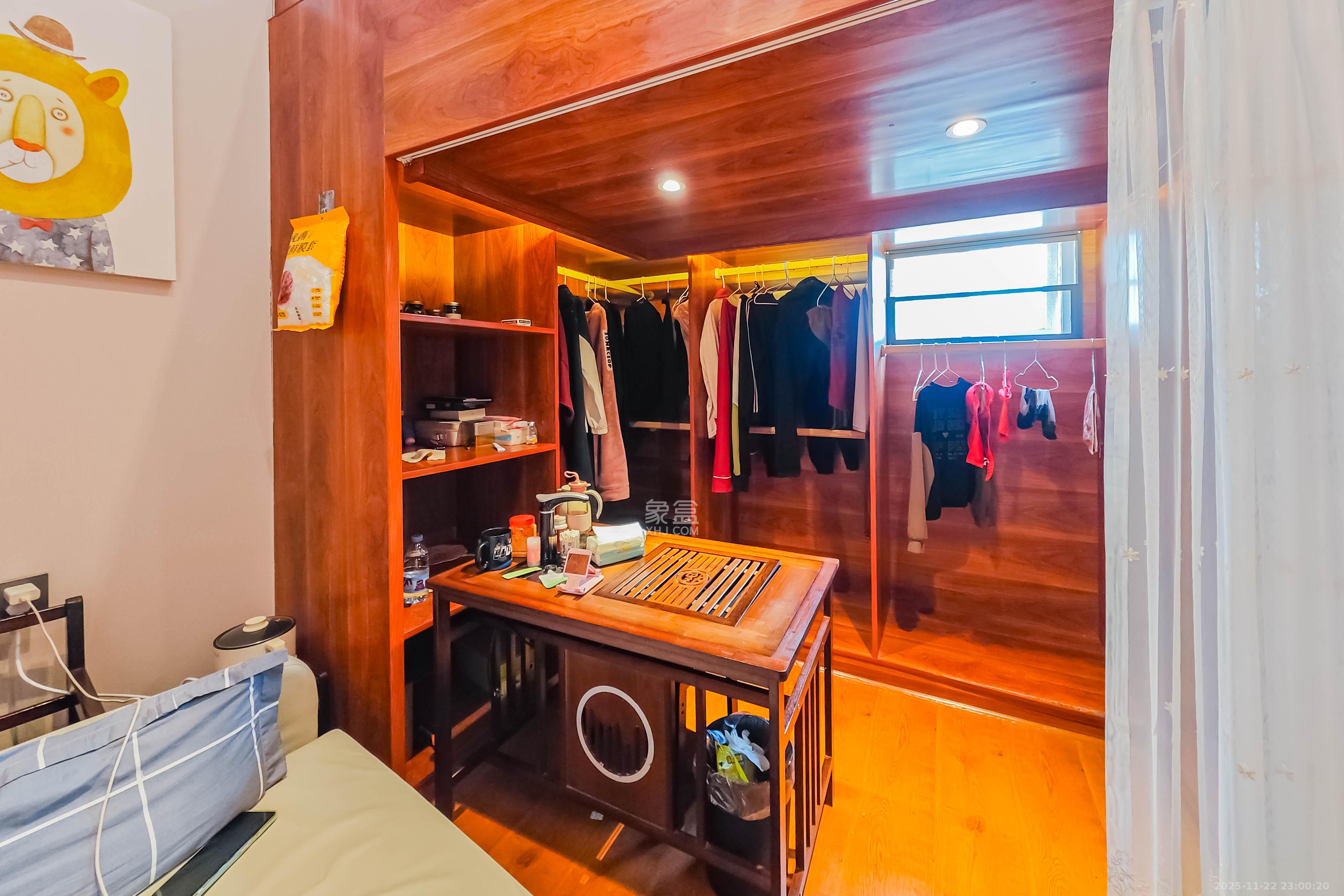 绿地长沙城际空间站（绿地新里佳苑）  1室1厅1卫    40.0万卧室