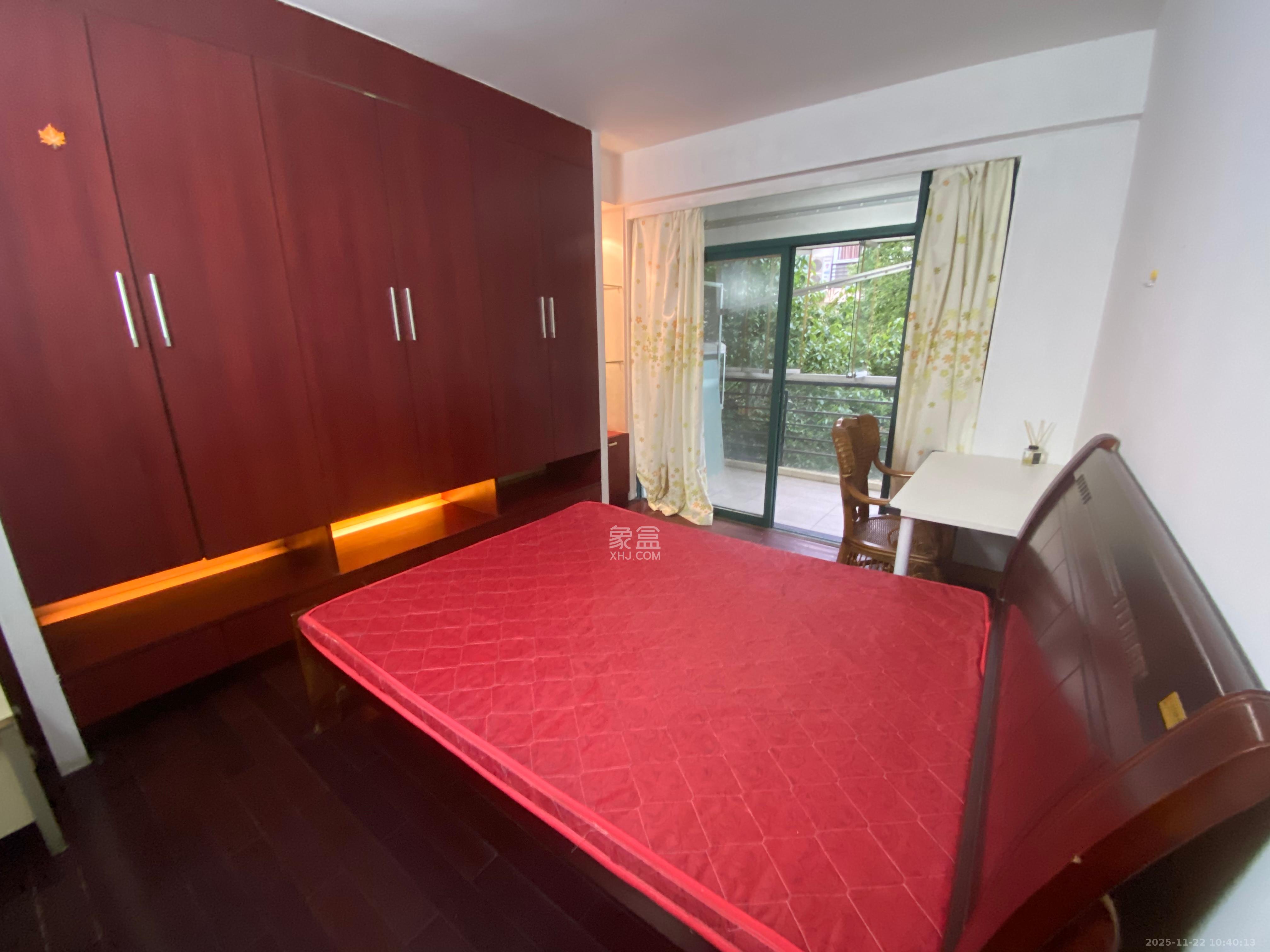 东方新城 3室2厅2卫 2000.0元/月 东方新城 3室2厅2卫 2000.0元/月室内图