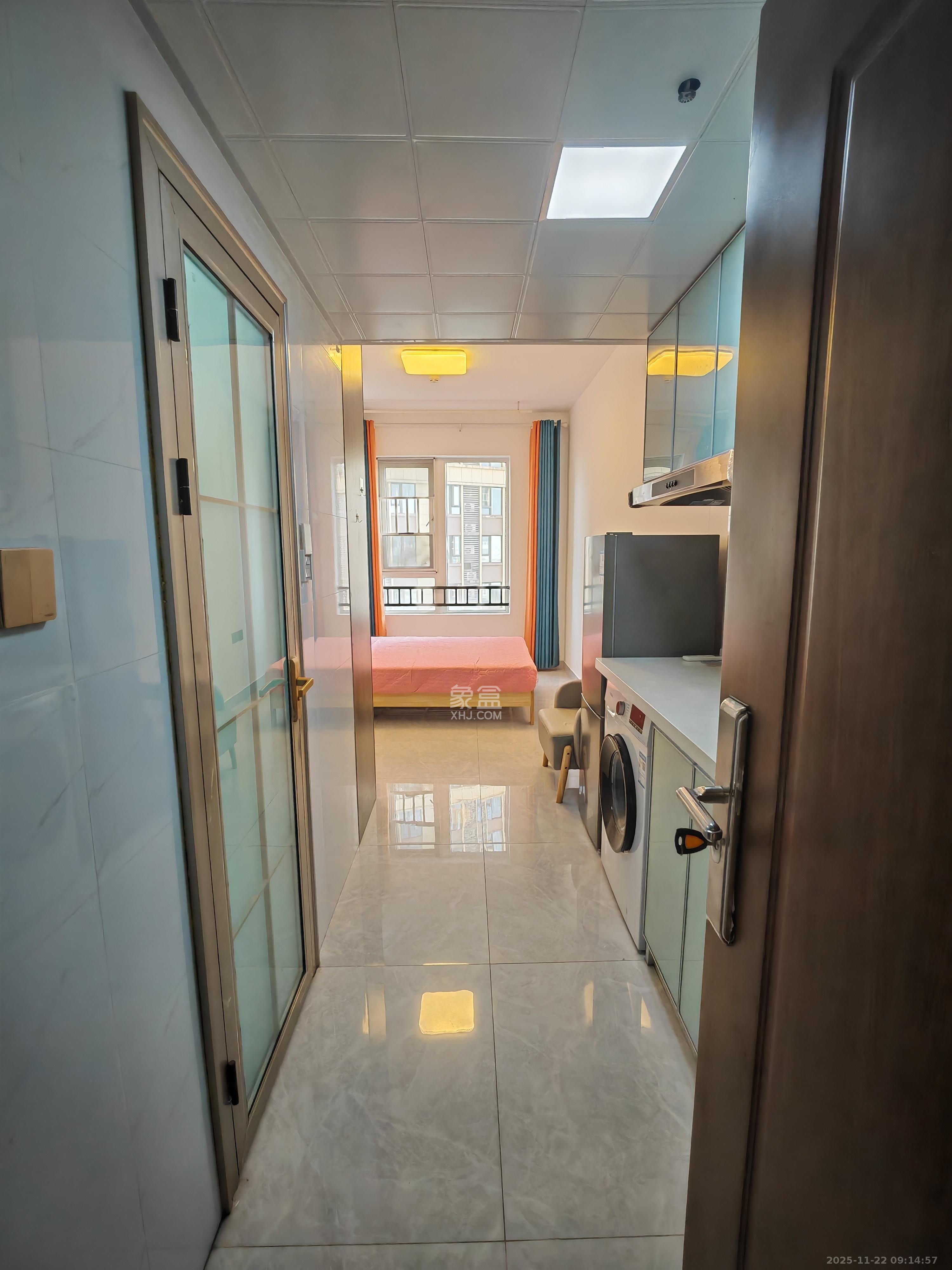 保利香槟国际  1室1厅1卫    1000.0元/月