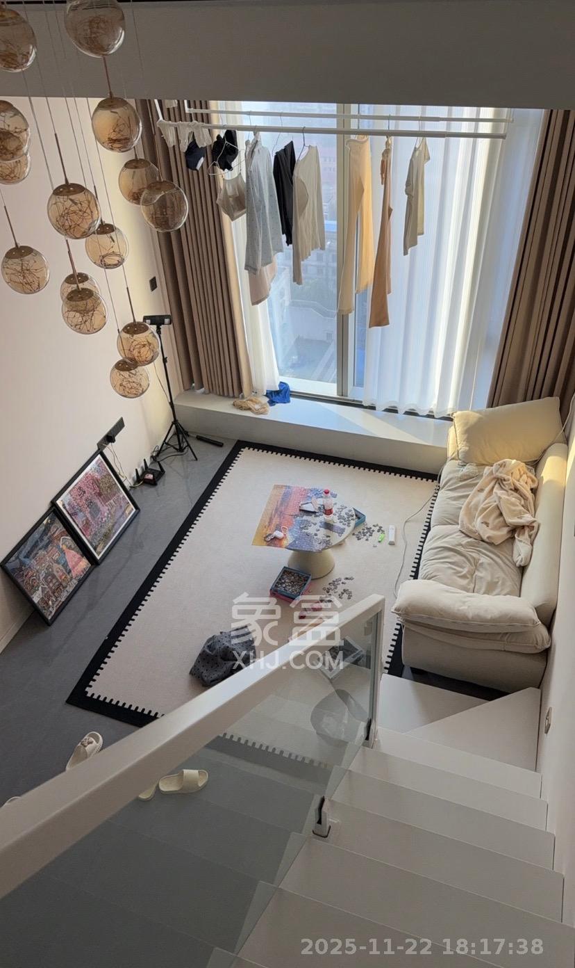 敬天广场  1室0厅0卫    2500.0元/月