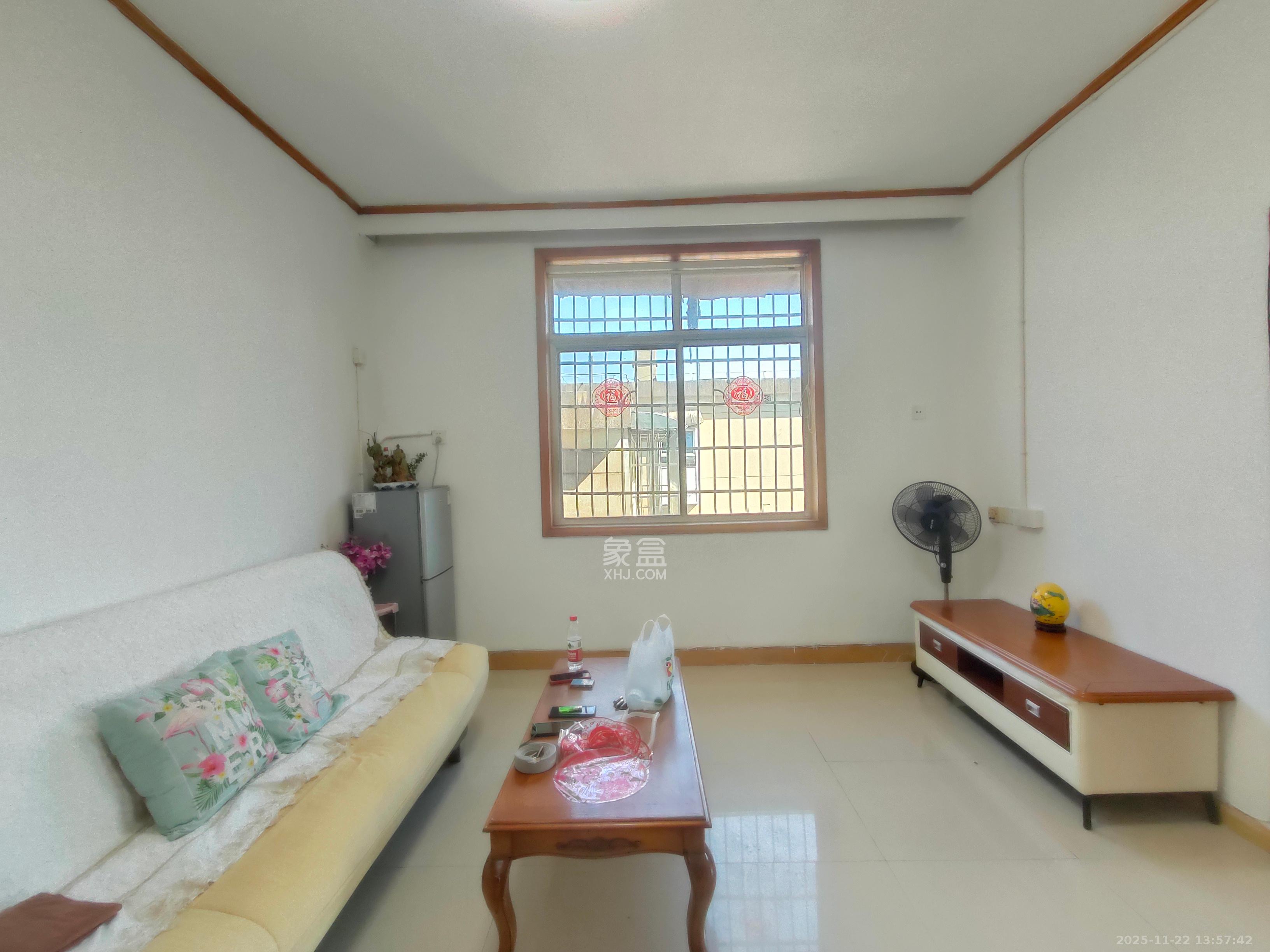 中建五局信和苑一区 2室1厅1卫 1100.0元/月 中建五局信和苑一区 2室1厅1卫 1100.0元/月室内图