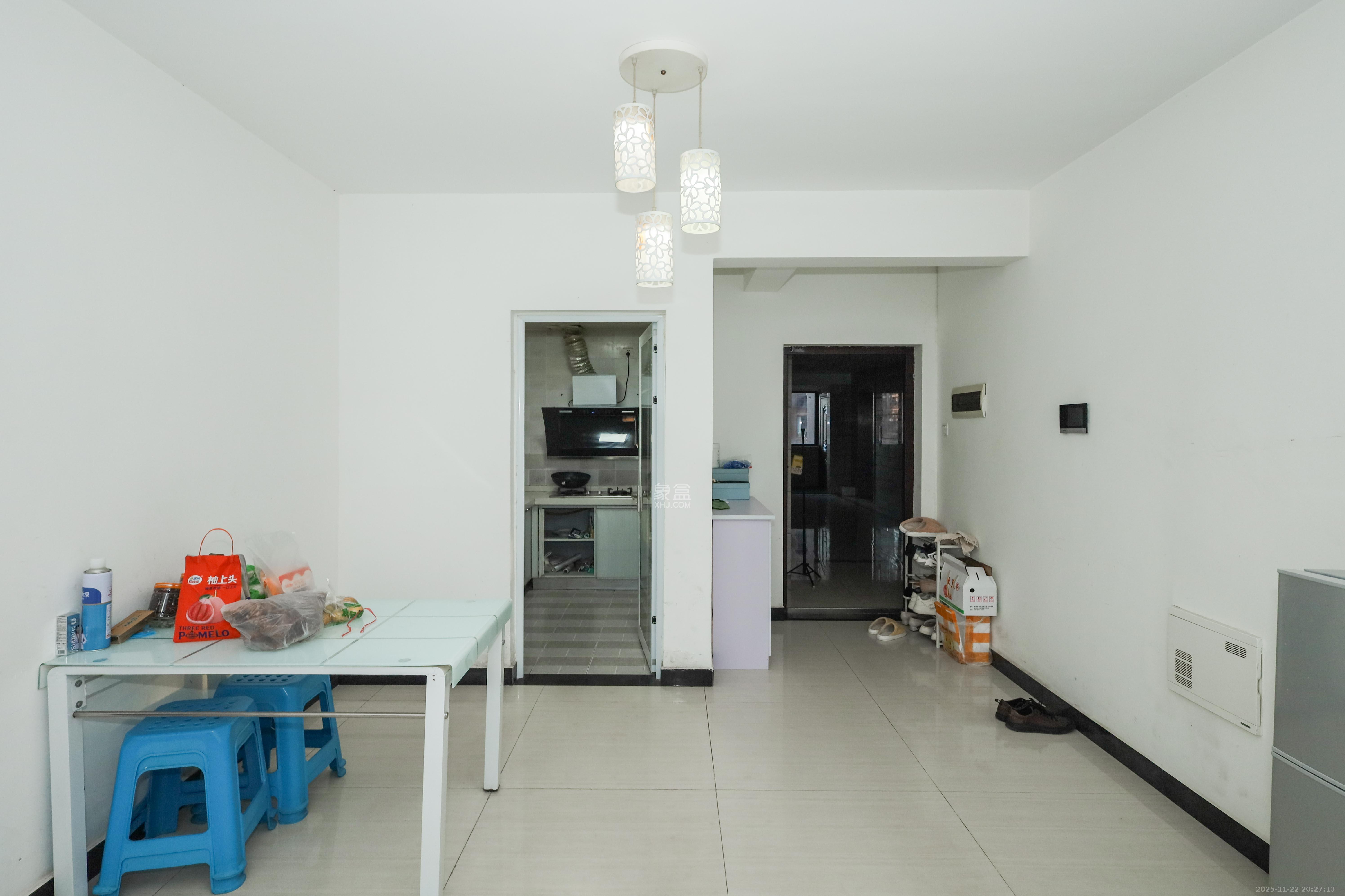 中冶中央公园 3室2厅1卫 82.0万 中冶中央公园 3室2厅1卫 82.0万客厅