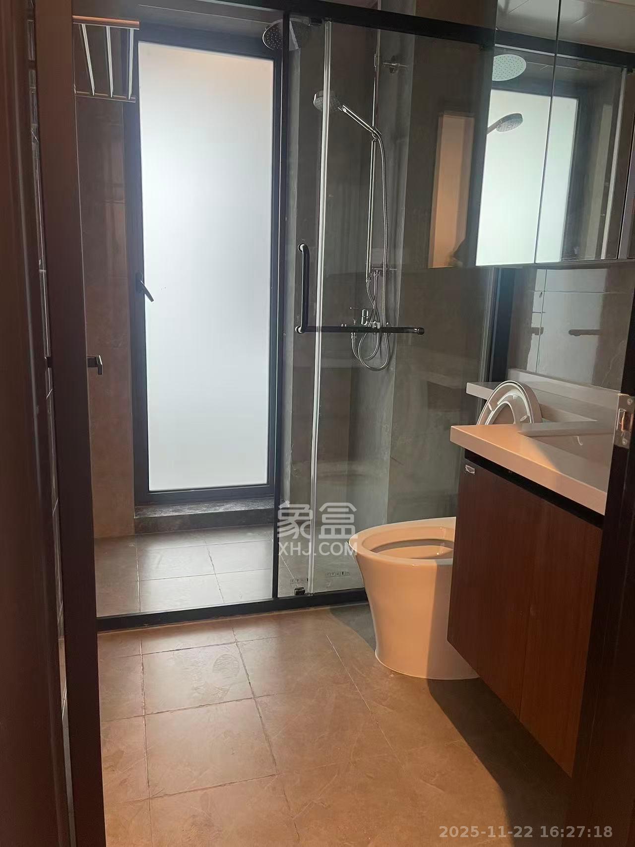 北辰瀚江府  3室2厅2卫    8500.0元/月室内图