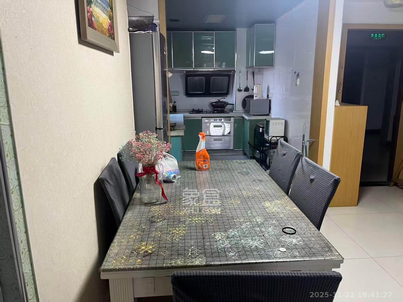 银港水晶城  2室2厅1卫    2300.0元/月室内图