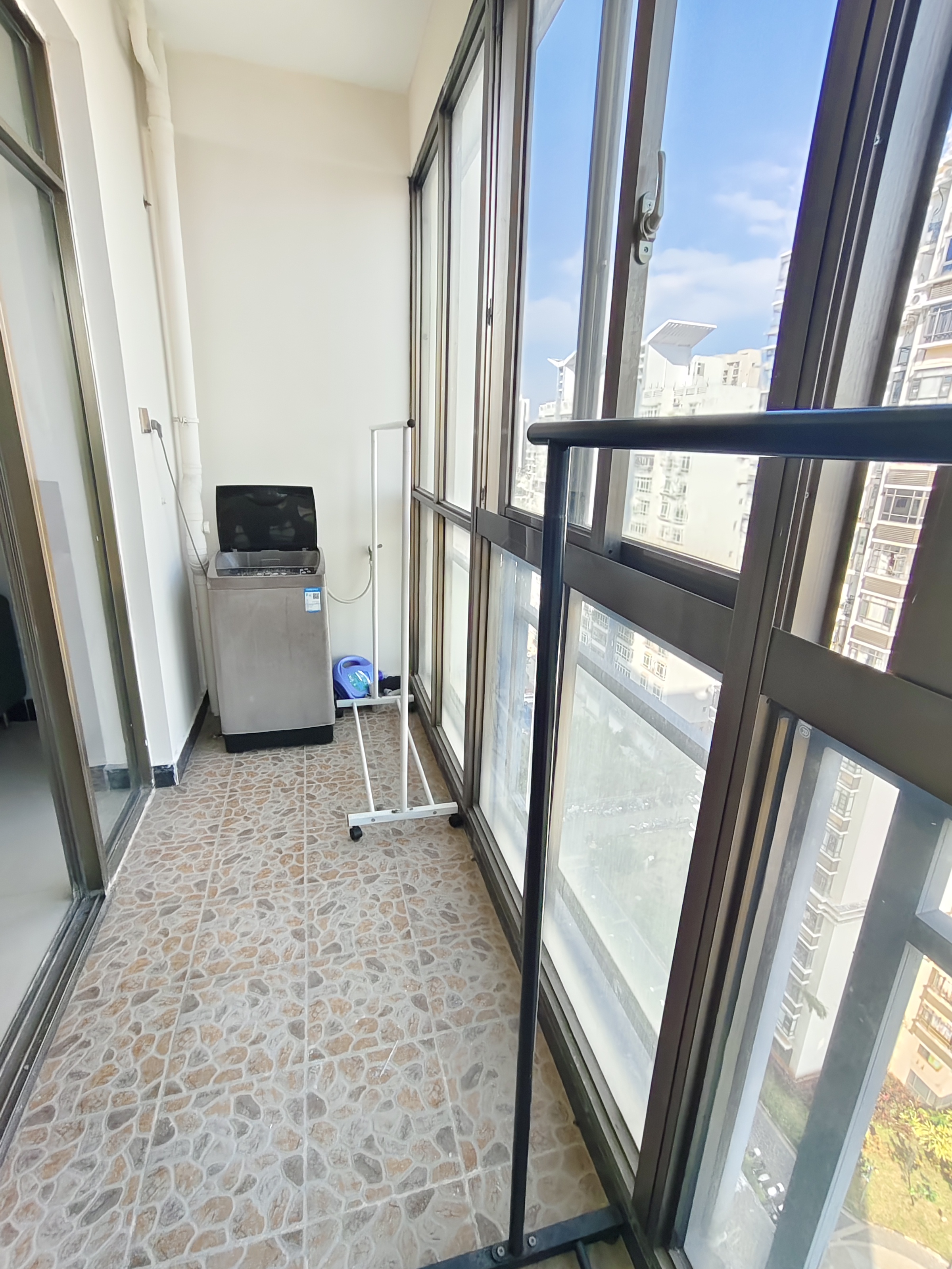 亚洲豪苑南区  2室2厅1卫    2600.0元/月室内图