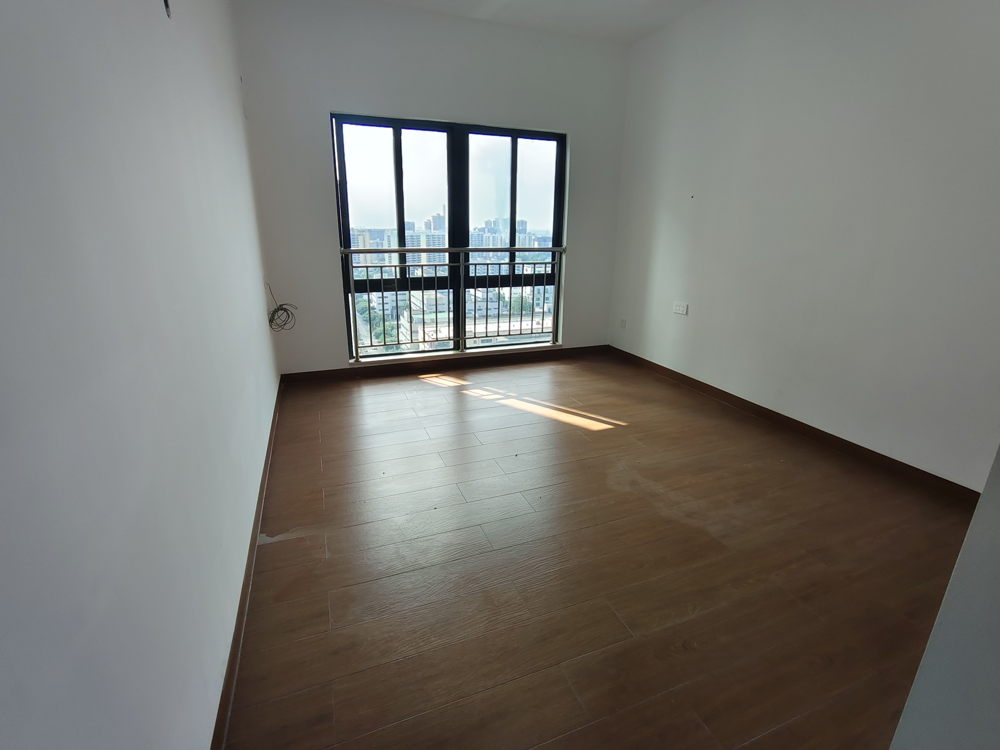 汇水湾  4室2厅2卫    3500.0元/月室内图