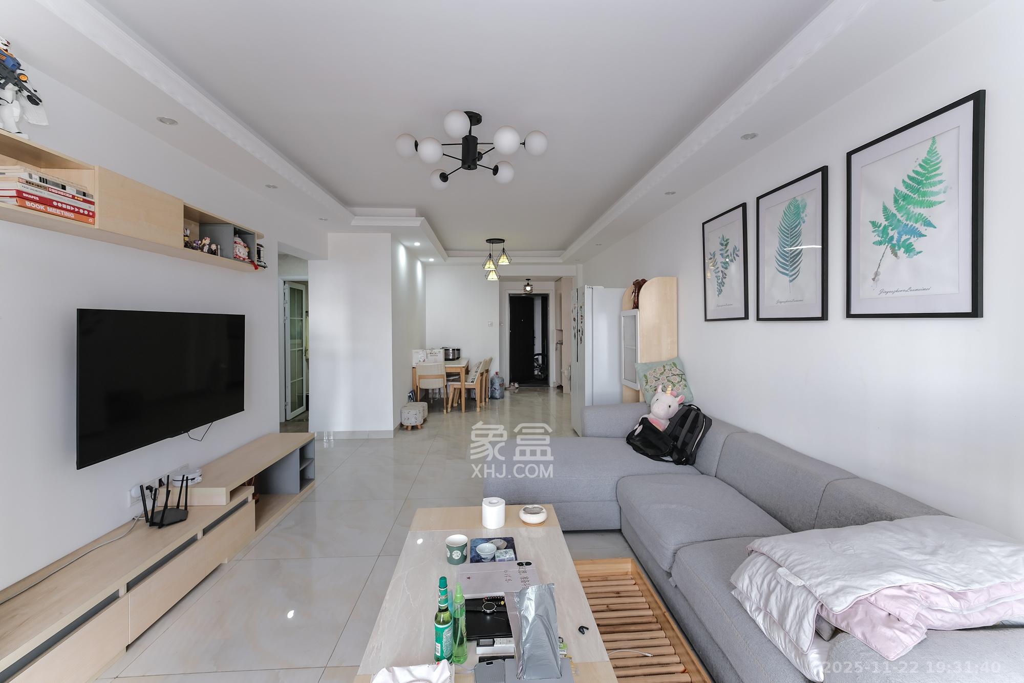 山水湾 1室1厅1卫 69.0万 山水湾 1室1厅1卫 69.0万客厅