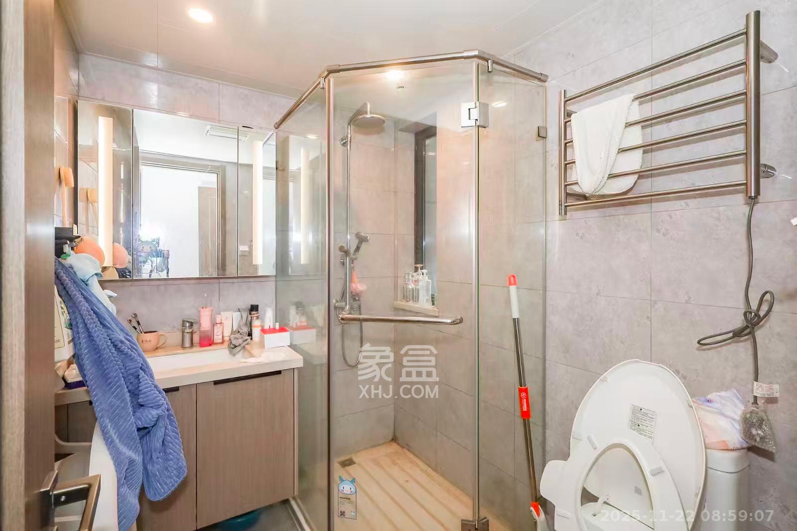 龙湖铂金中心（龙湖春江郦城）  3室2厅2卫    5200.0元/月室内图