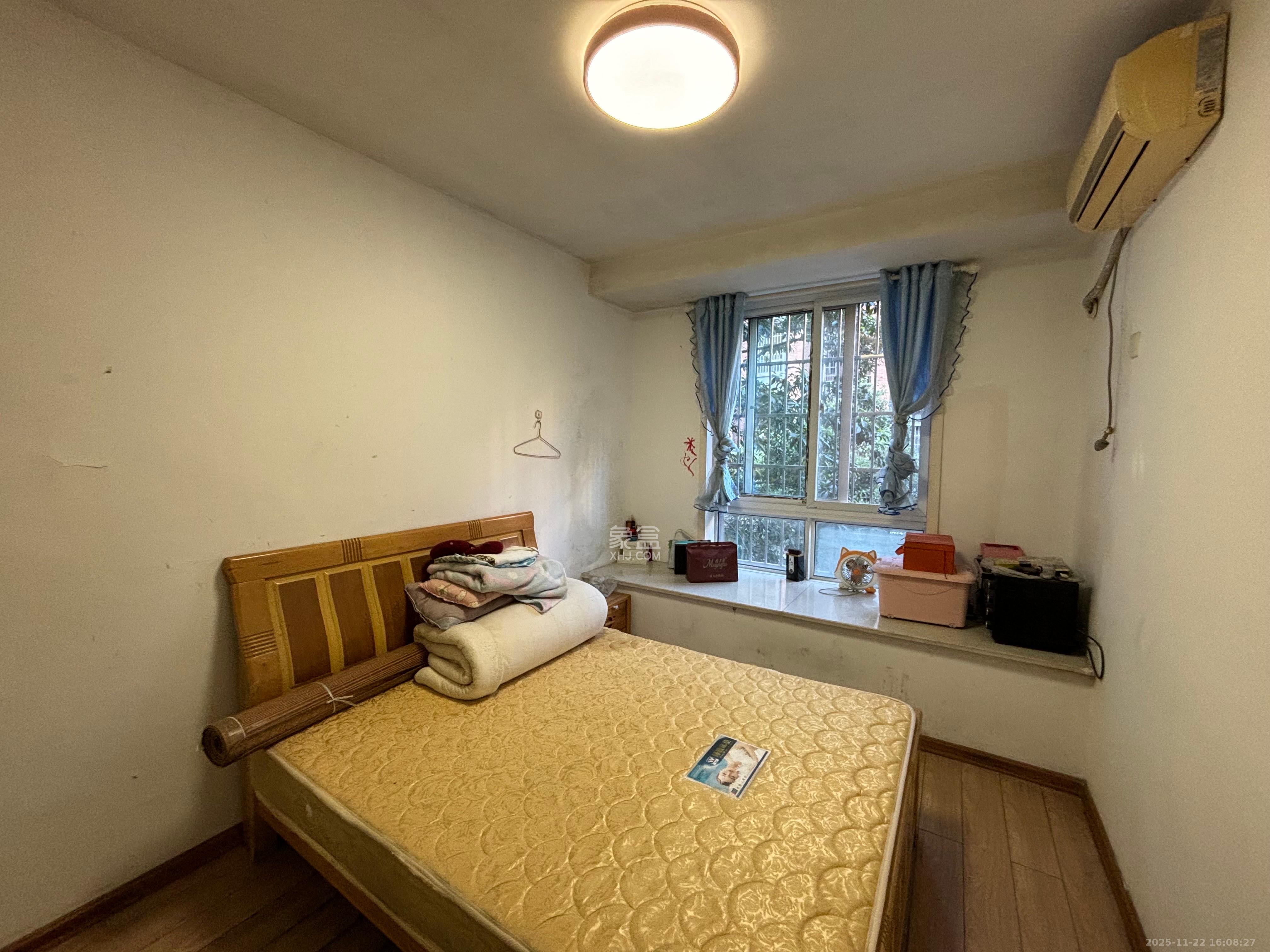 山水湾  3室2厅1卫    1800.0元/月室内图