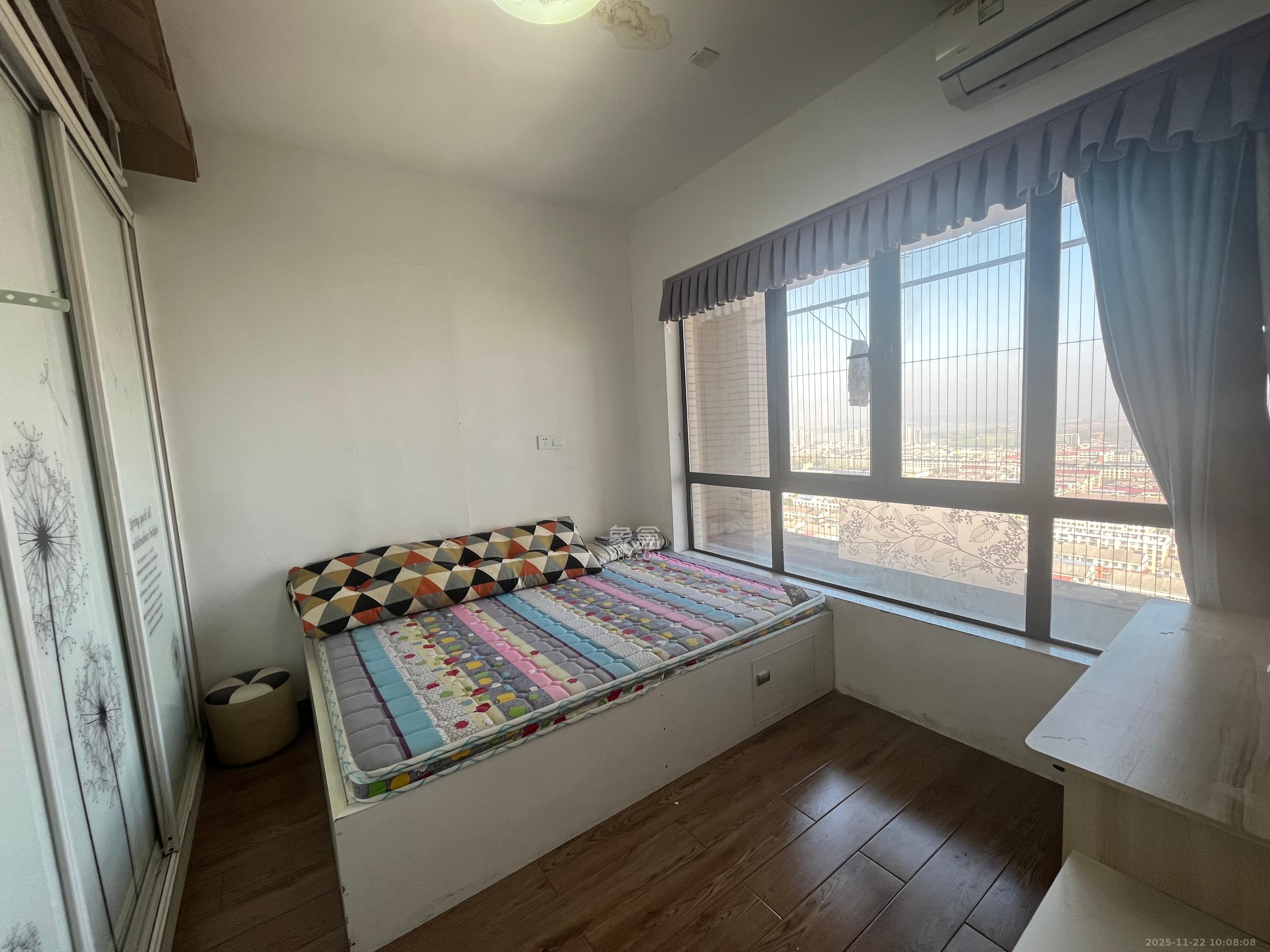 深业睿城  1室1厅1卫    1500.0元/月室内图