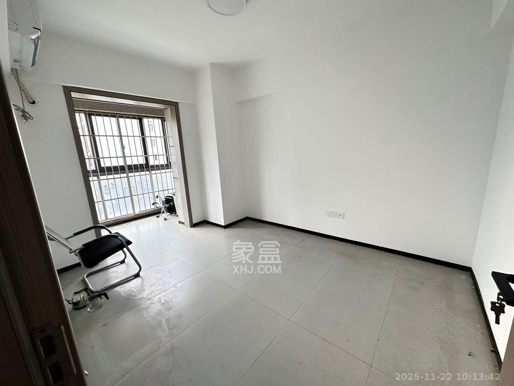 西子一间  2室1厅1卫    4000.0元/月室内图