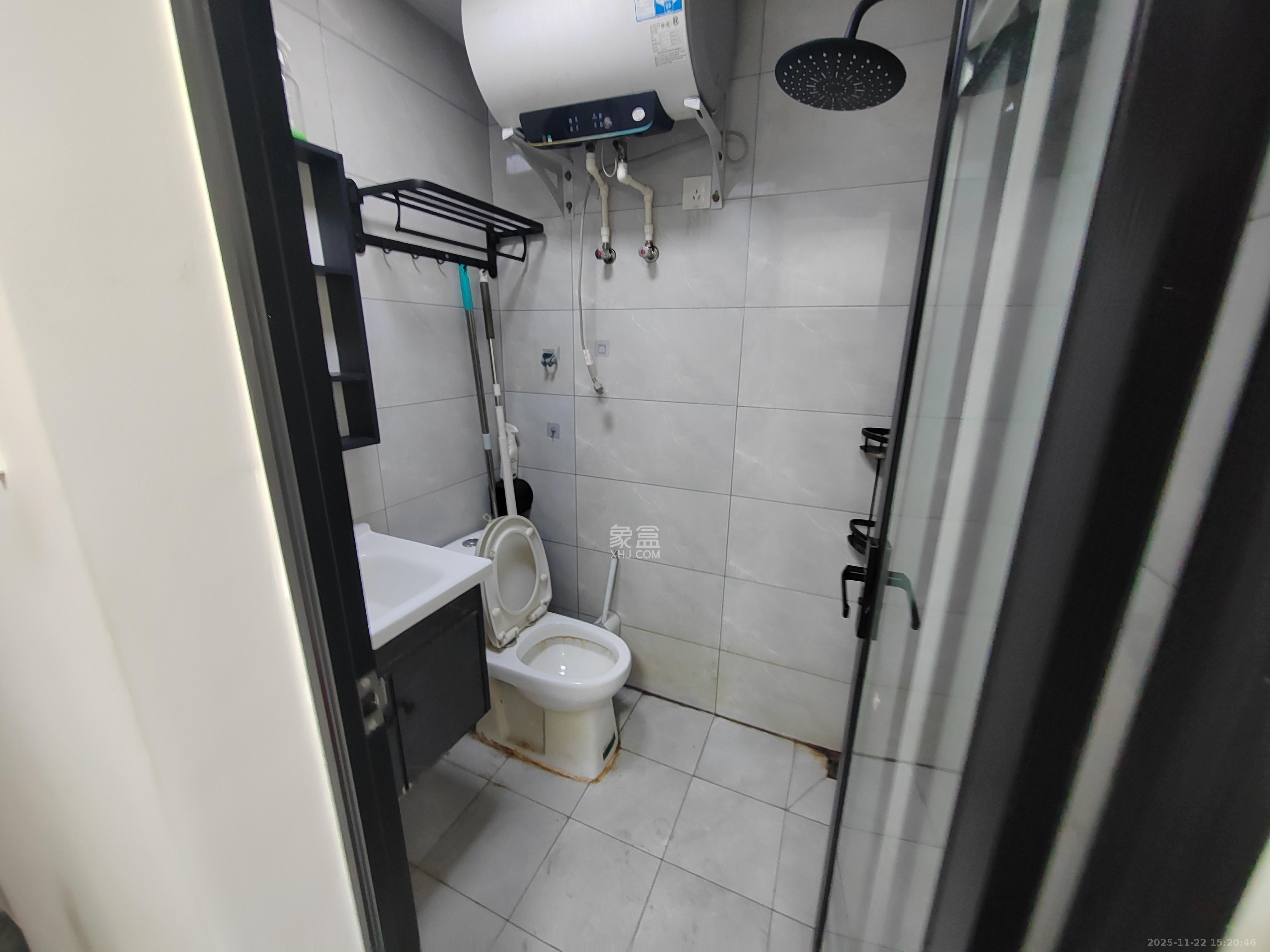 金地铂悦 1室1厅1卫 1100.0元/月 金地铂悦 1室1厅1卫 1100.0元/月室内图