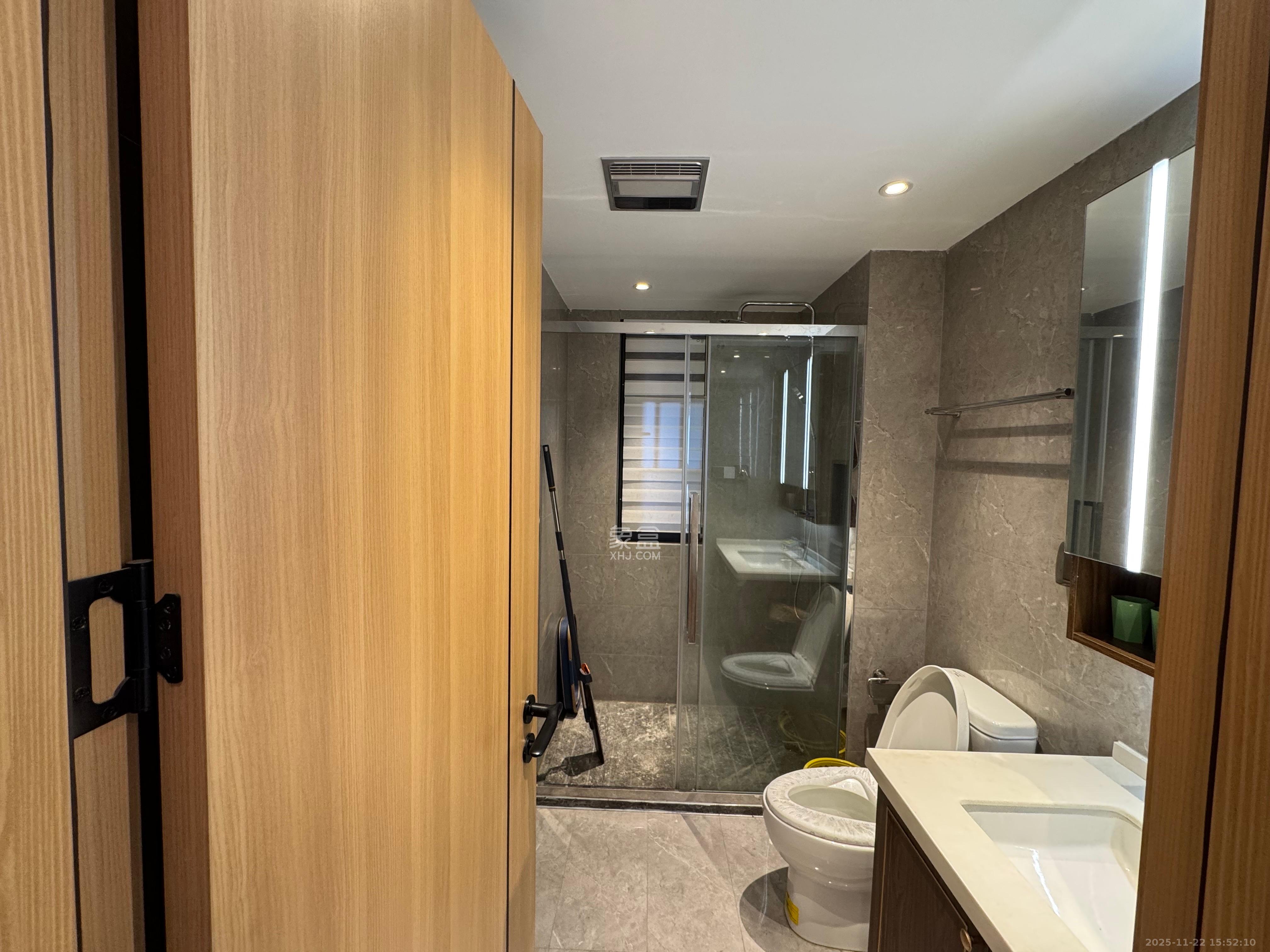 东原麓印长江B区  3室2厅2卫    3500.0元/月室内图