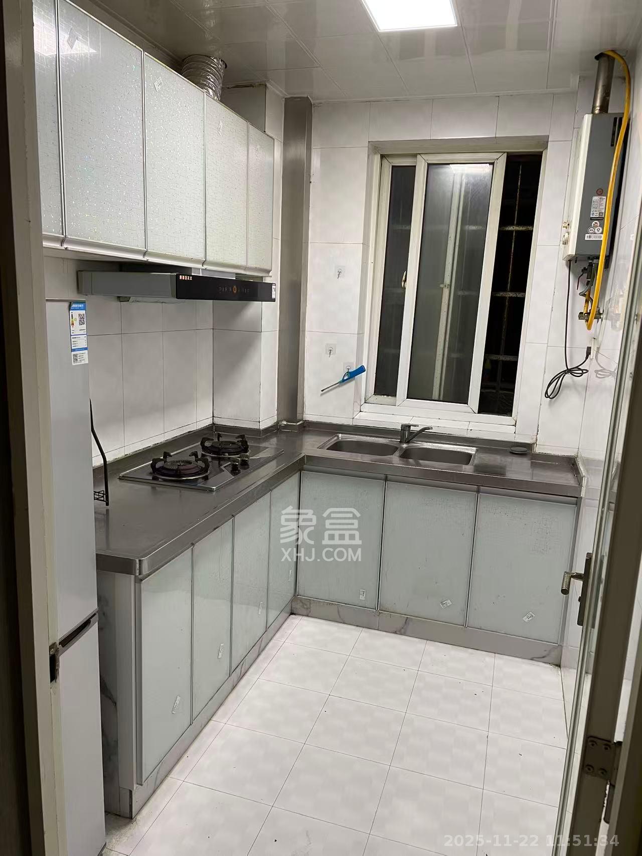 绿洲景芳  3室2厅1卫    2200.0元/月室内图