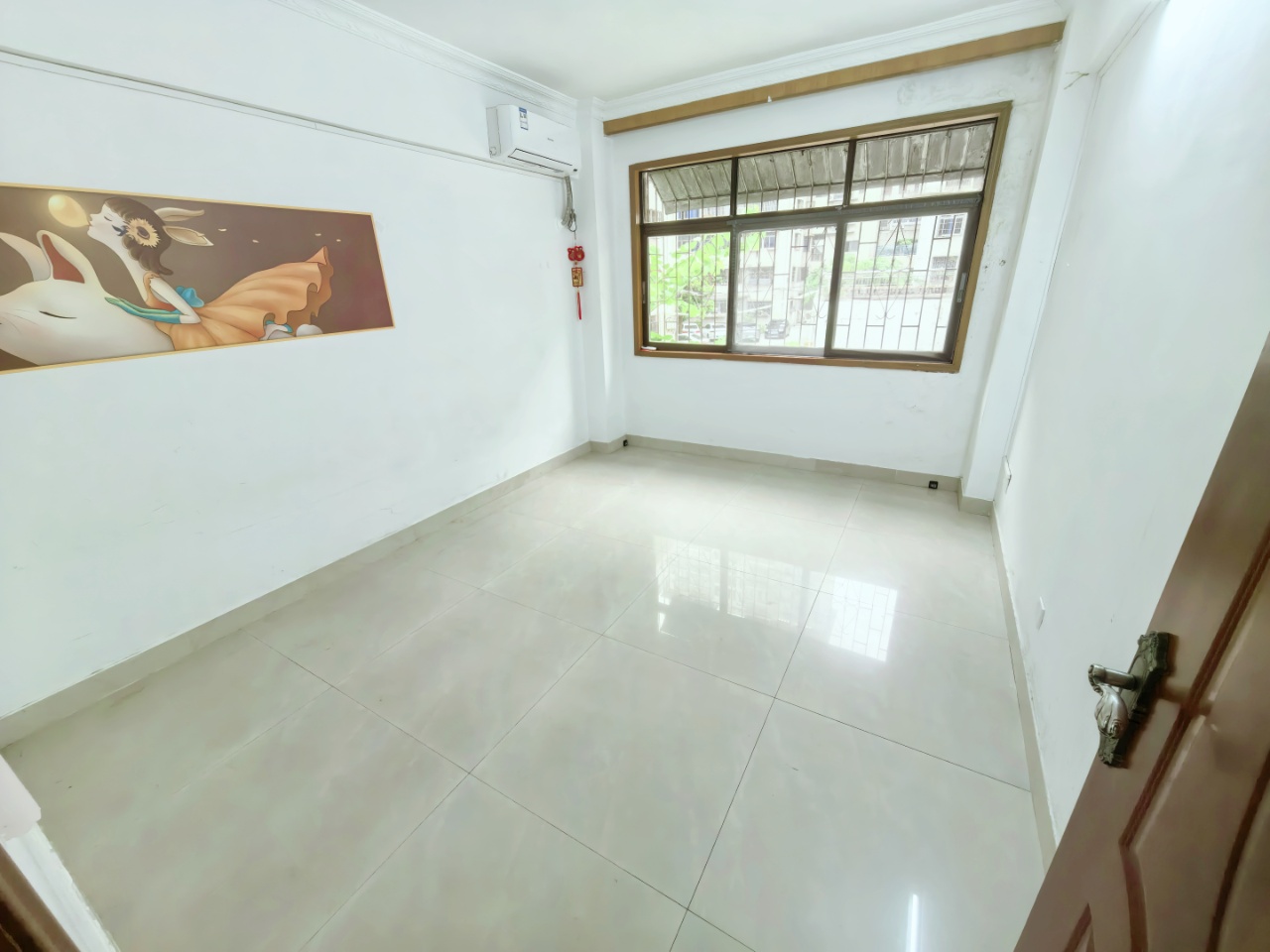 海口市公安局金龙宿舍区  3室2厅1卫    2300.0元/月户型图