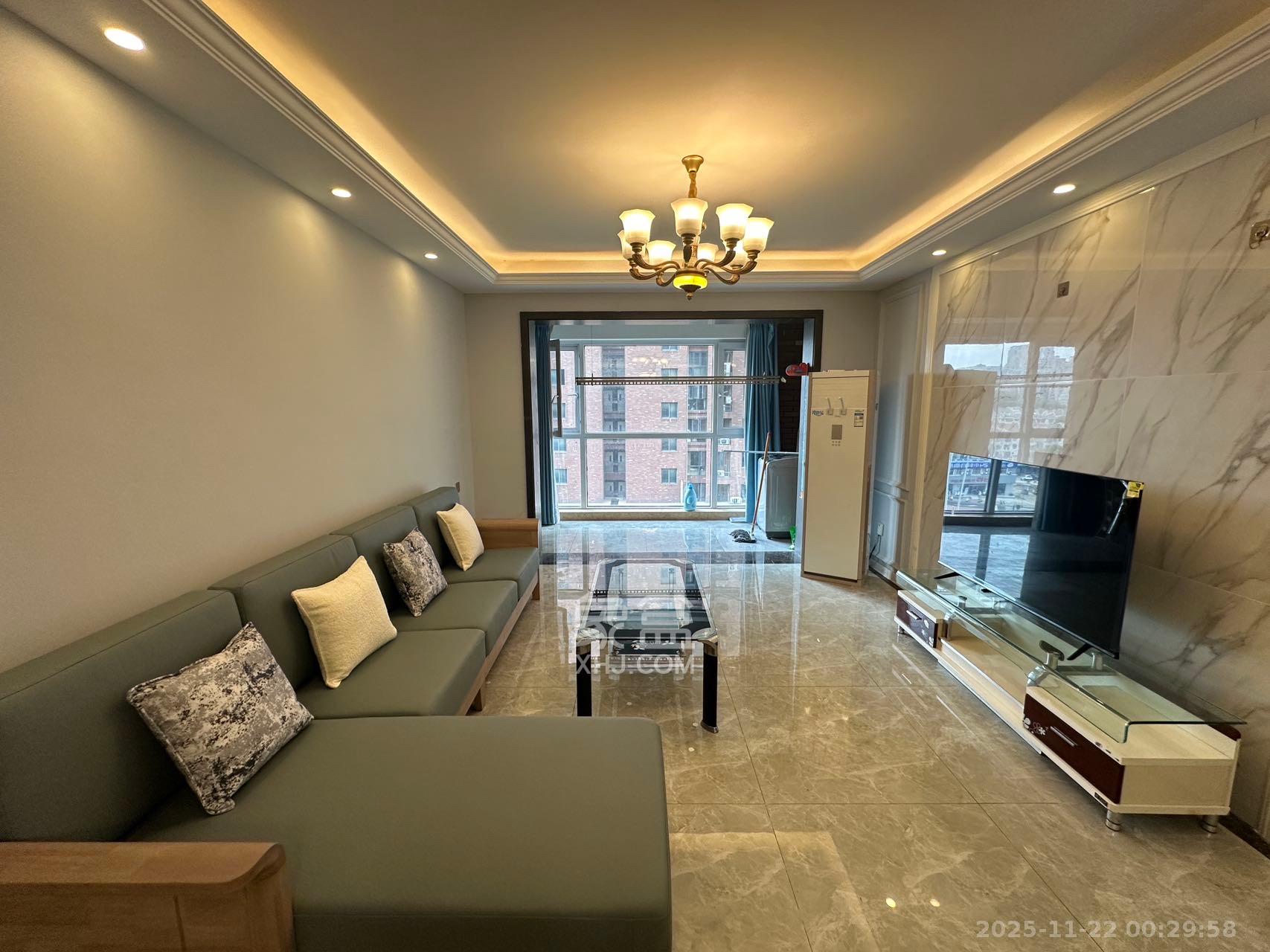 半山壹号  3室2厅2卫    3000.0元/月室内图