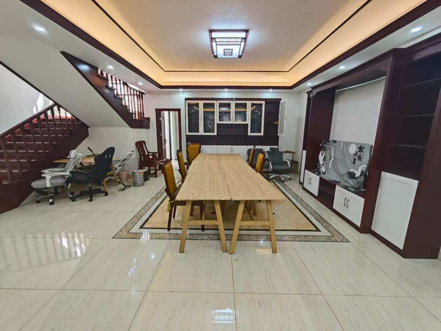 鸿洲江山  5室2厅2卫    15000.0元/月室内图