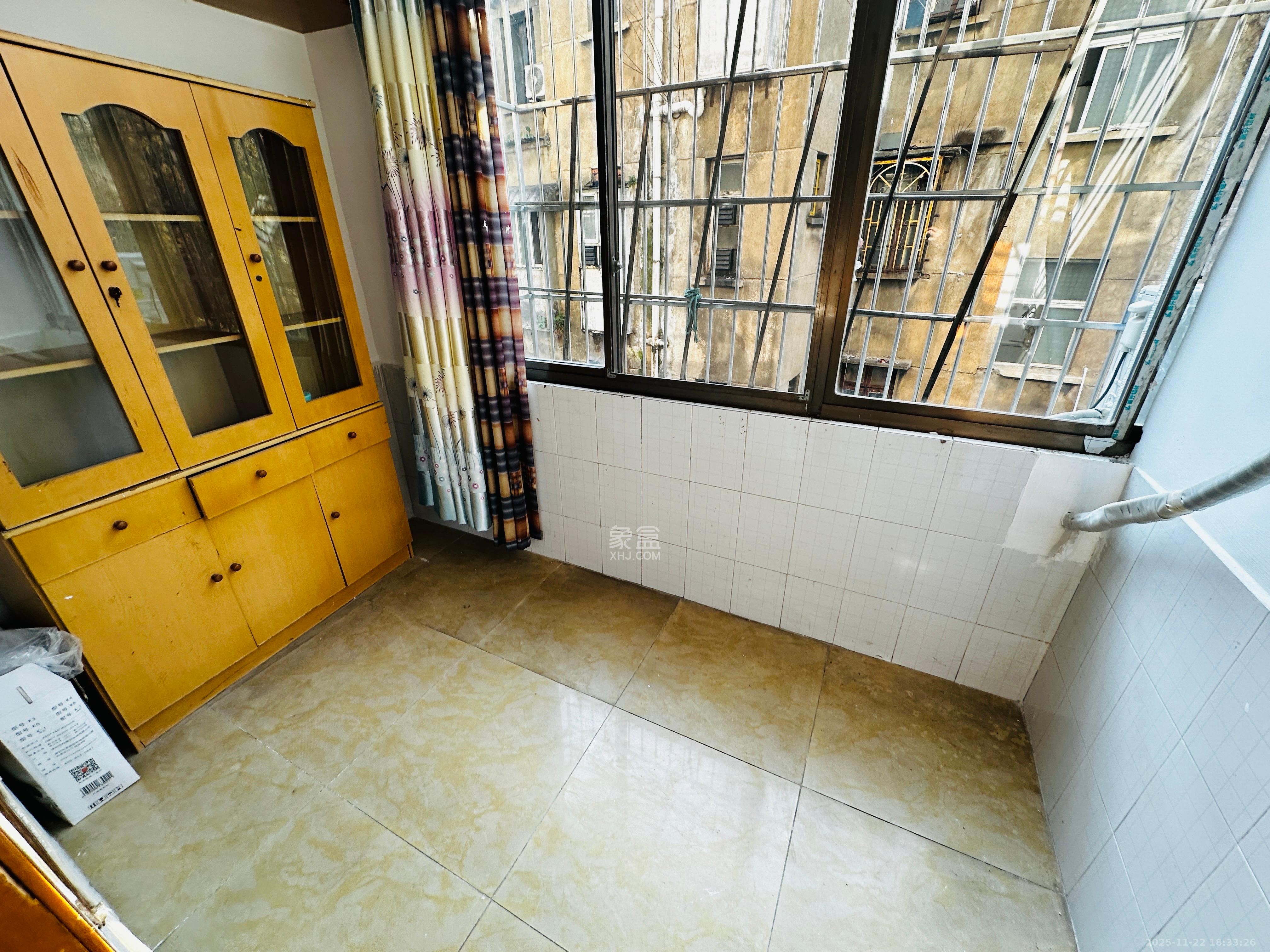 南湖公寓（万顺公寓）  2室1厅1卫    1500.0元/月室内图