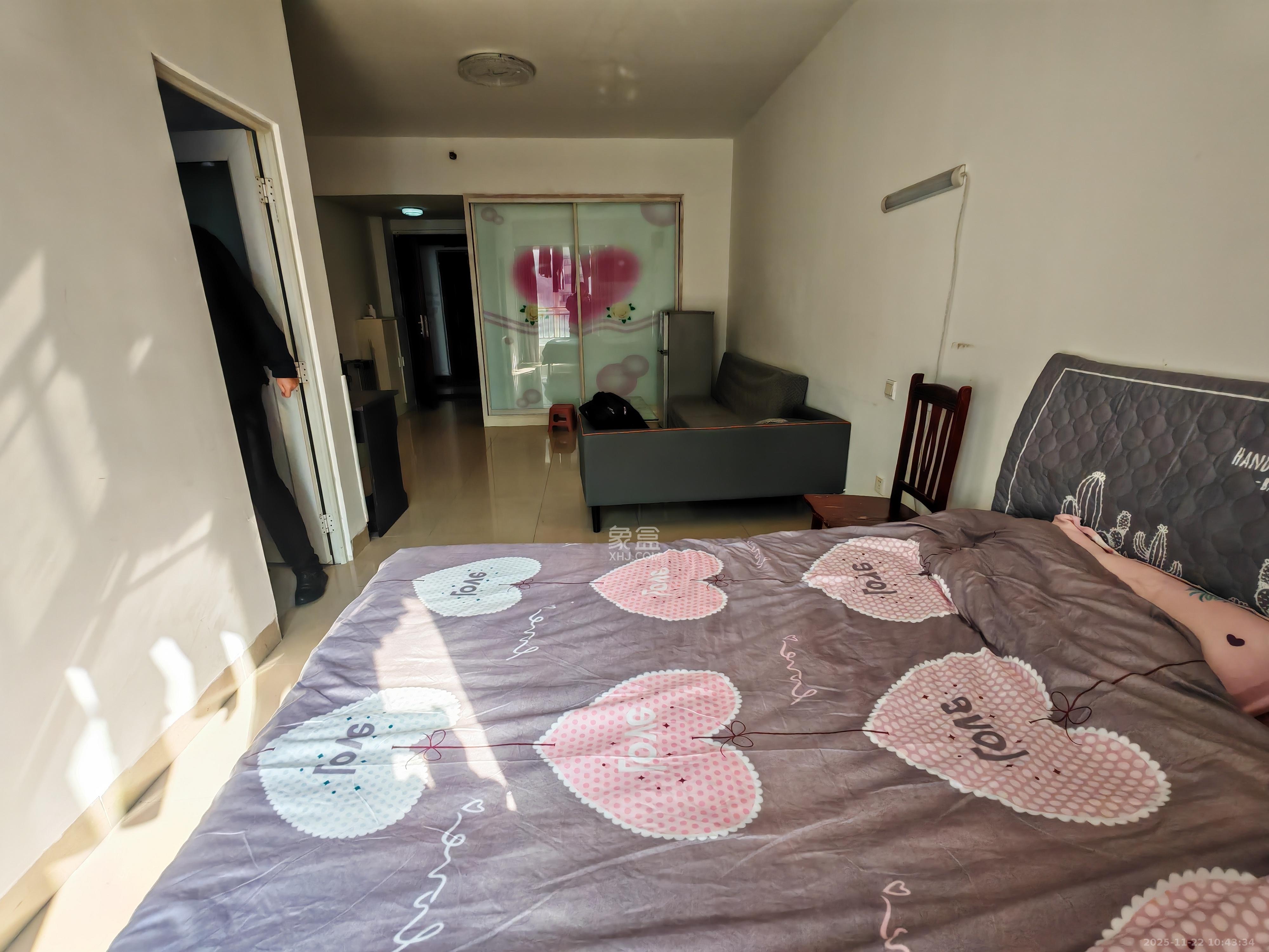 时代星城  1室1厅1卫    900.0元/月室内图