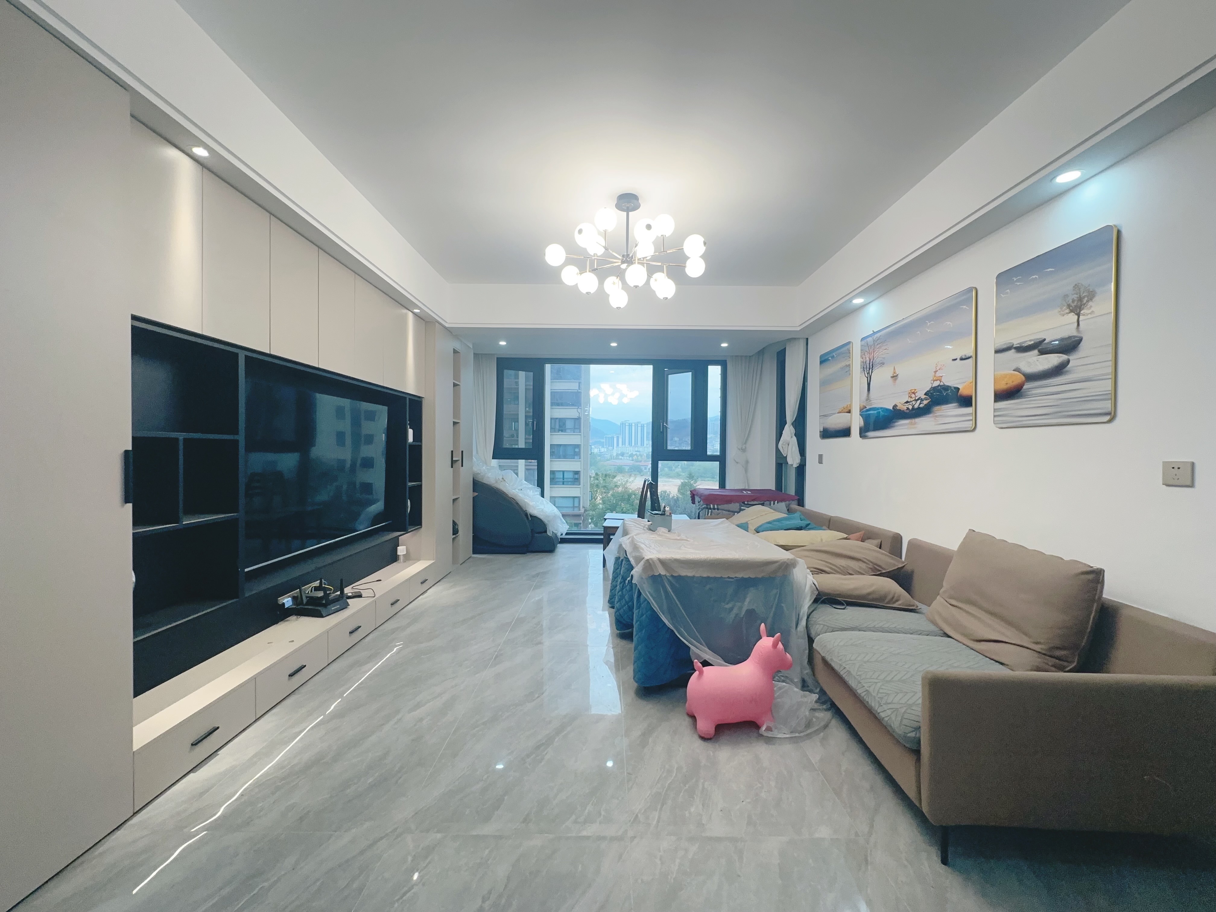 东宸江山里 4室2厅2卫 3000.0元/月 东宸江山里 4室2厅2卫 3000.0元/月室内图