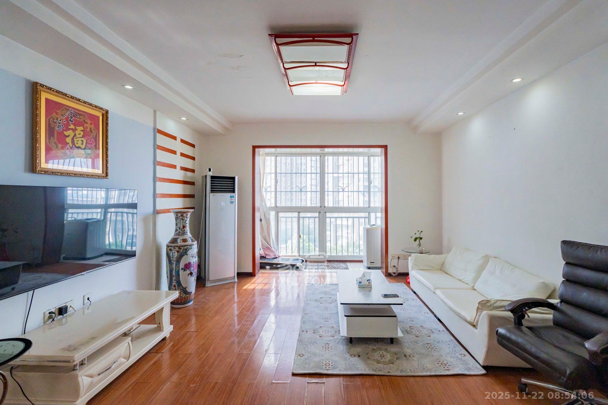 挪威森林（美世界园林公寓）  4室2厅2卫    2500.0元/月室内图