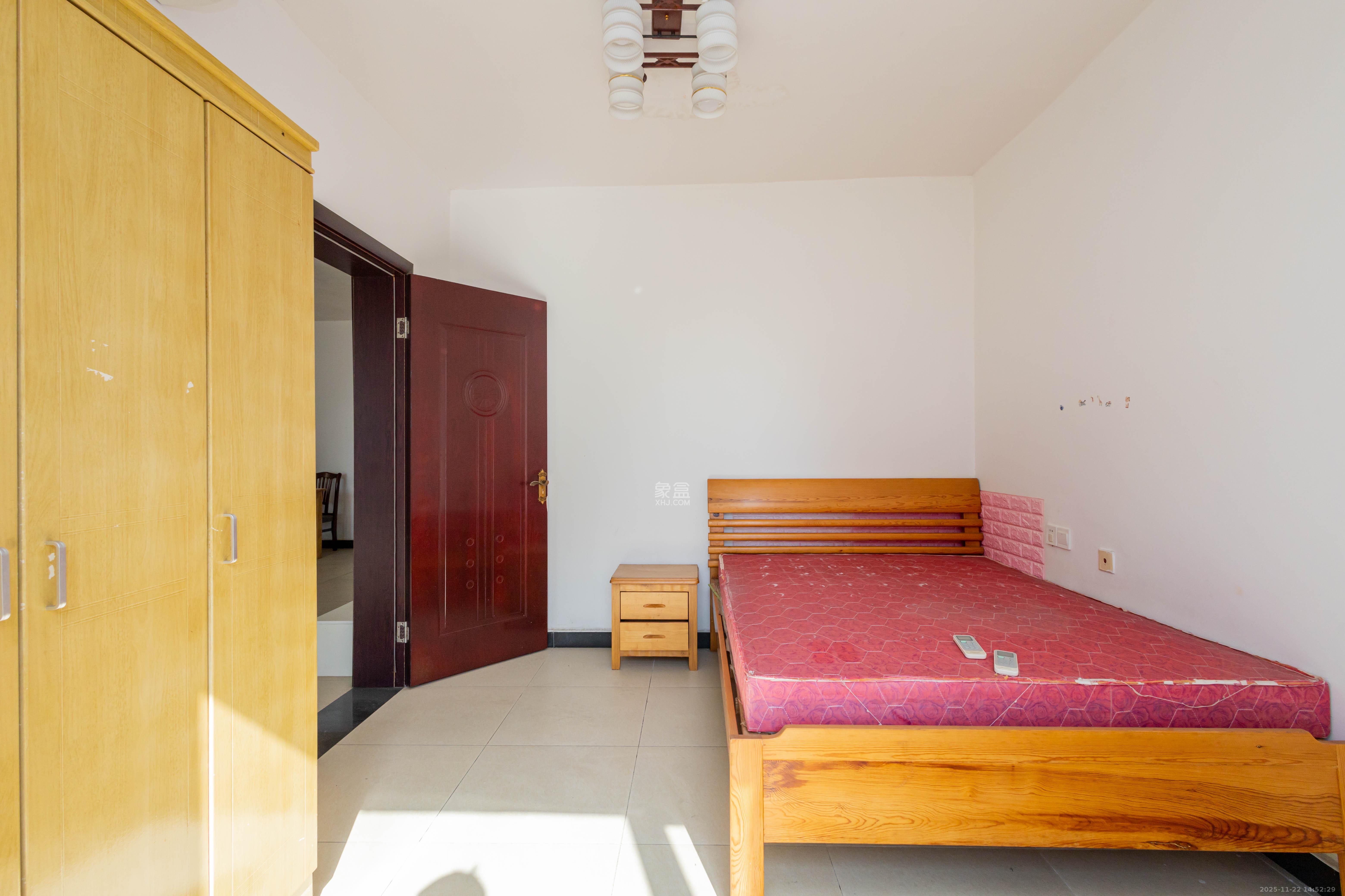 旭辉华庭 1室2厅1卫 62.0万 旭辉华庭 1室2厅1卫 62.0万卧室