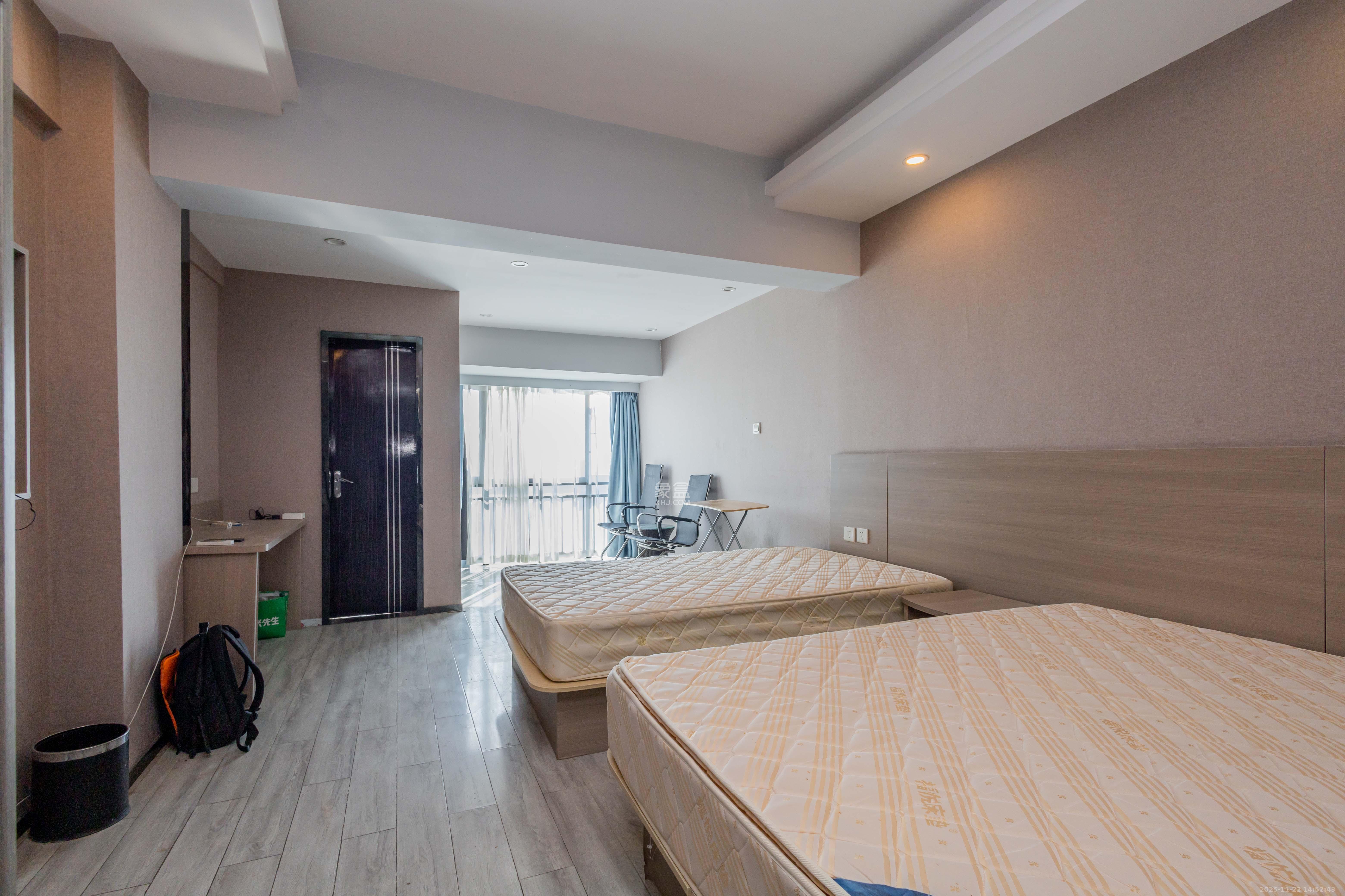 方略90公馆  1室1厅1卫    18.9万卧室