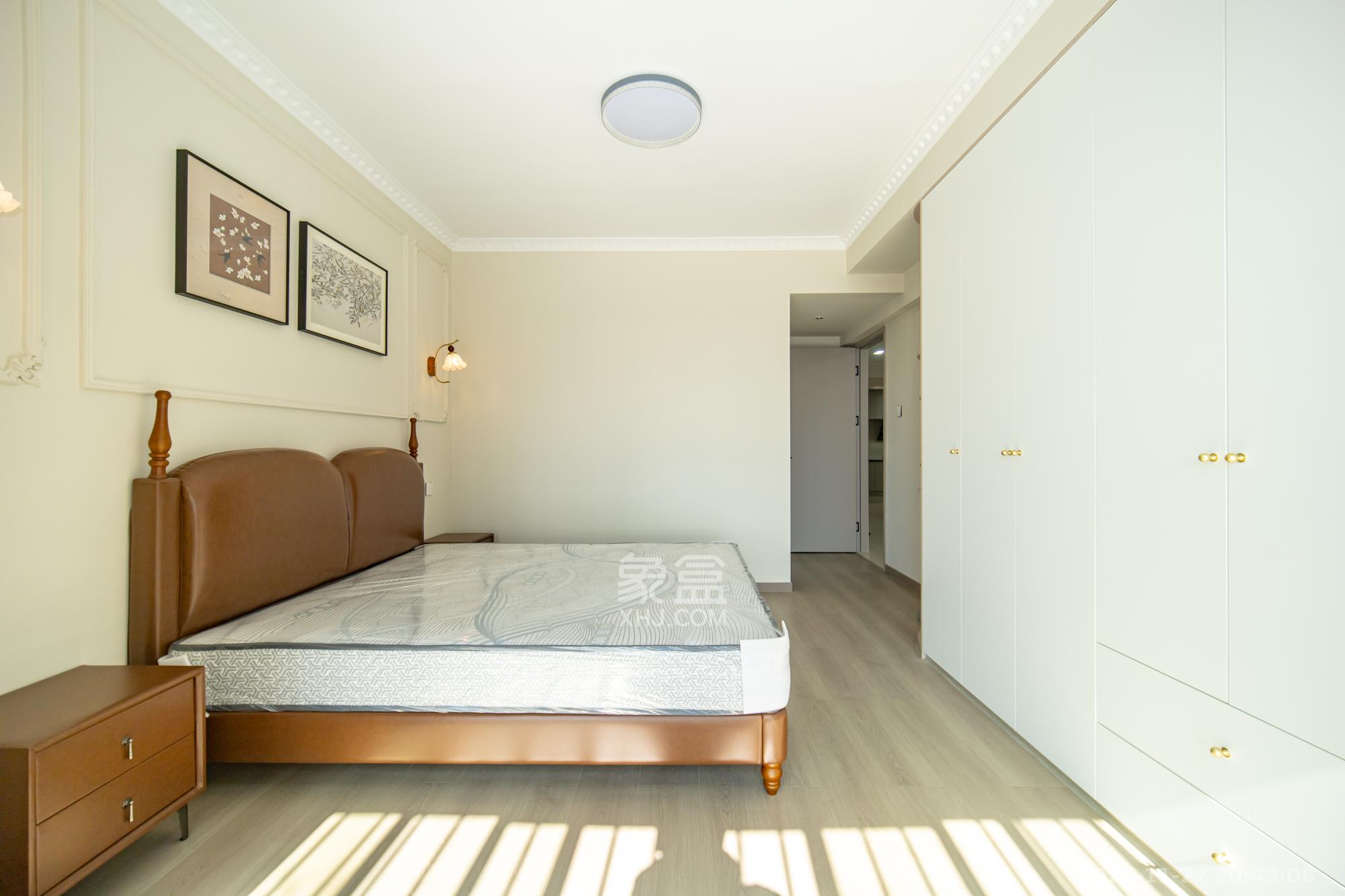 新长海广场 4室2厅2卫 83.8万 新长海广场 4室2厅2卫 83.8万卧室