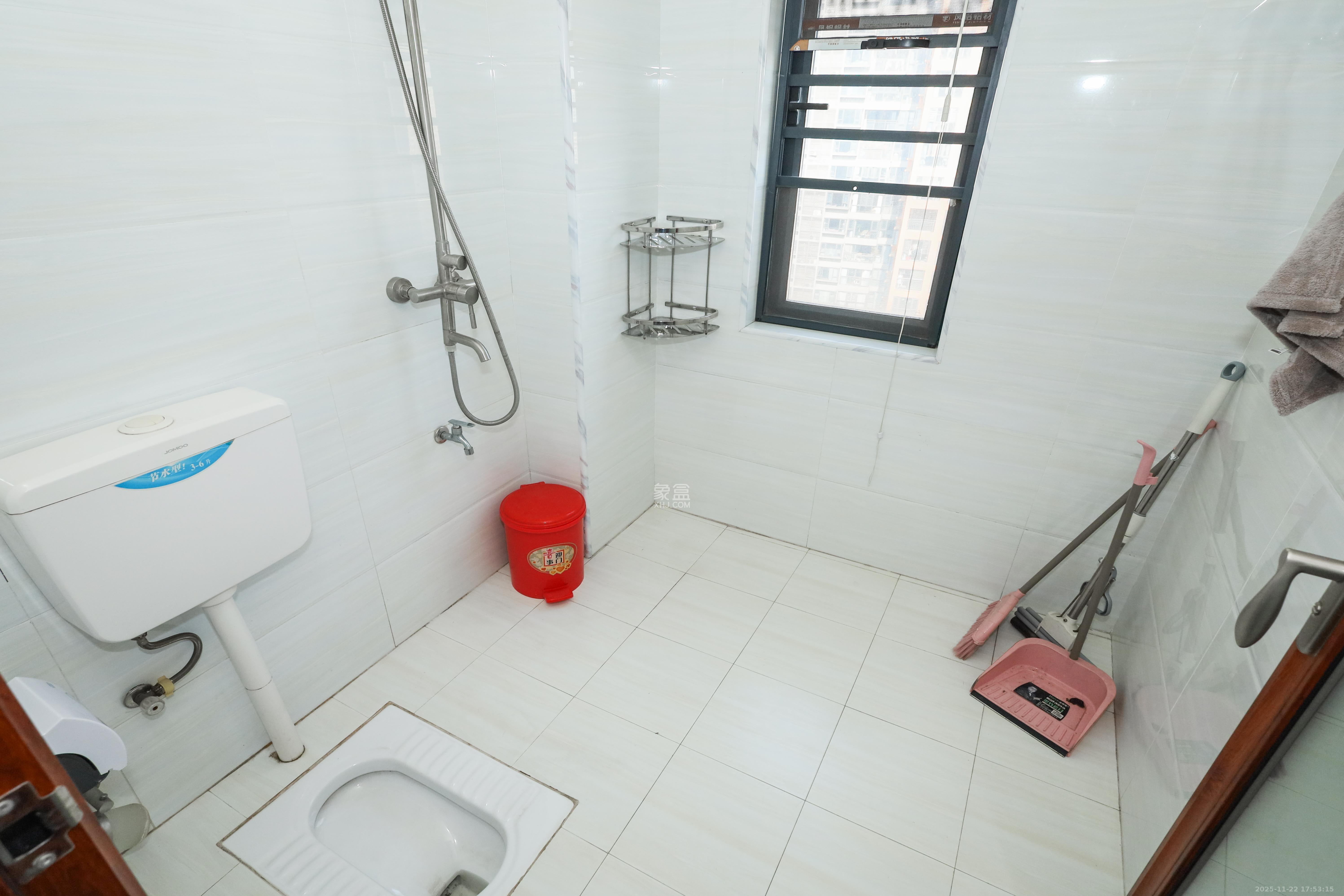 好莱城（弘德西街）  4室2厅1卫    2900.0元/月室内图