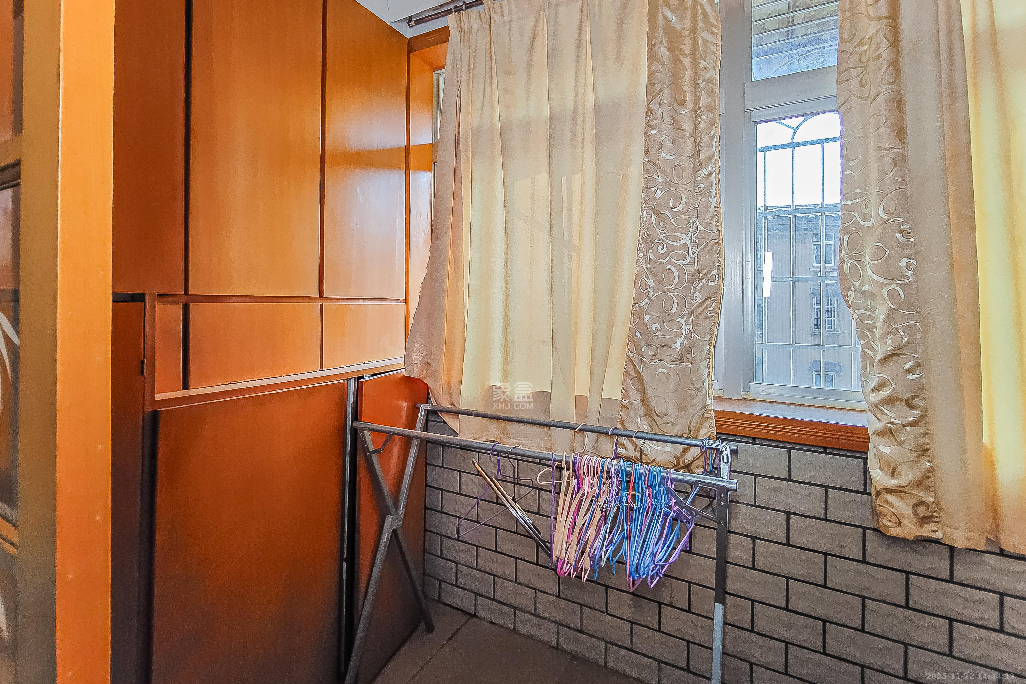 化工设计院 3室2厅1卫 71.0万 化工设计院 3室2厅1卫 71.0万阳台