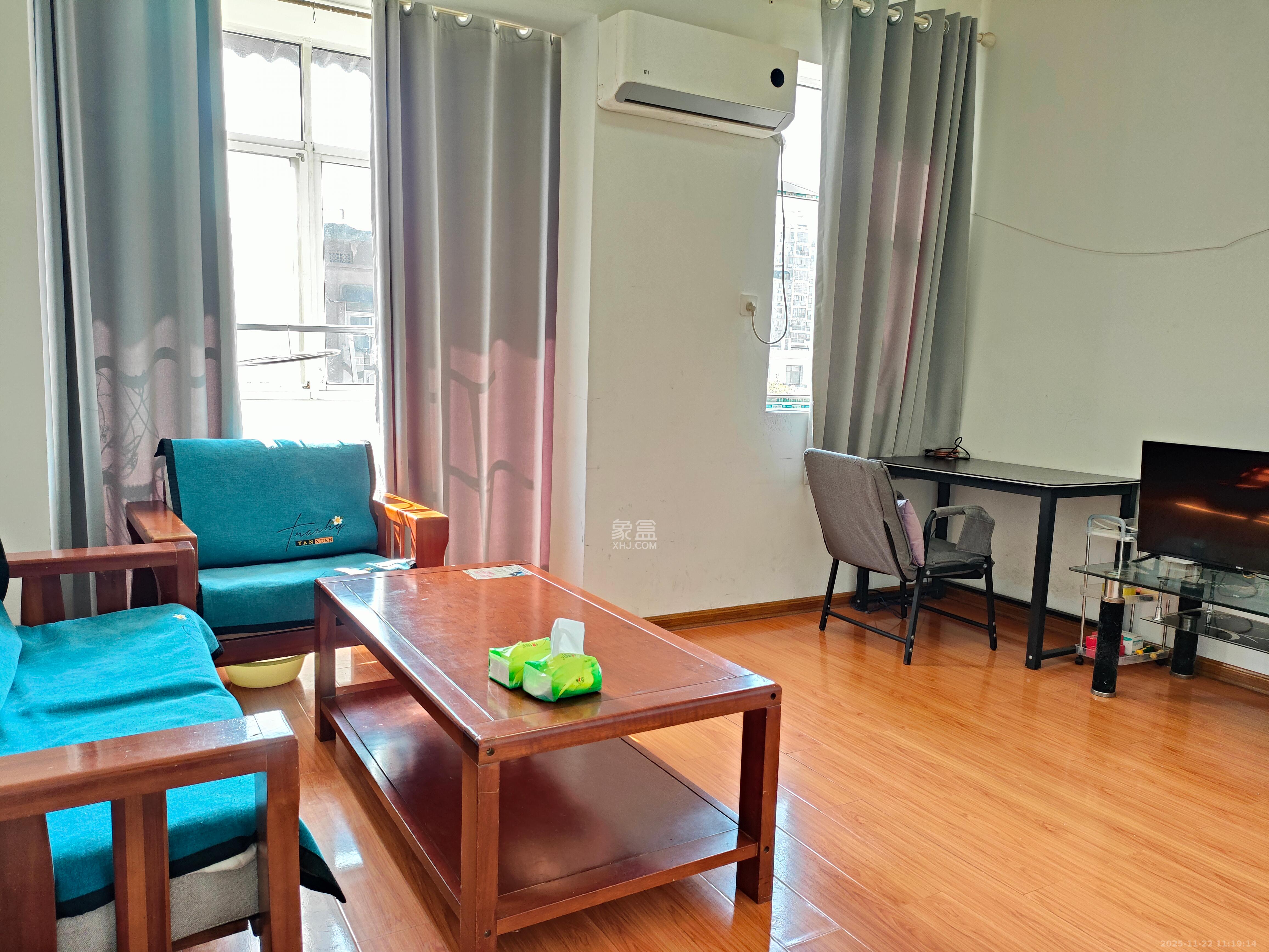 中建五局信和苑三区  1室1厅1卫    1050.0元/月