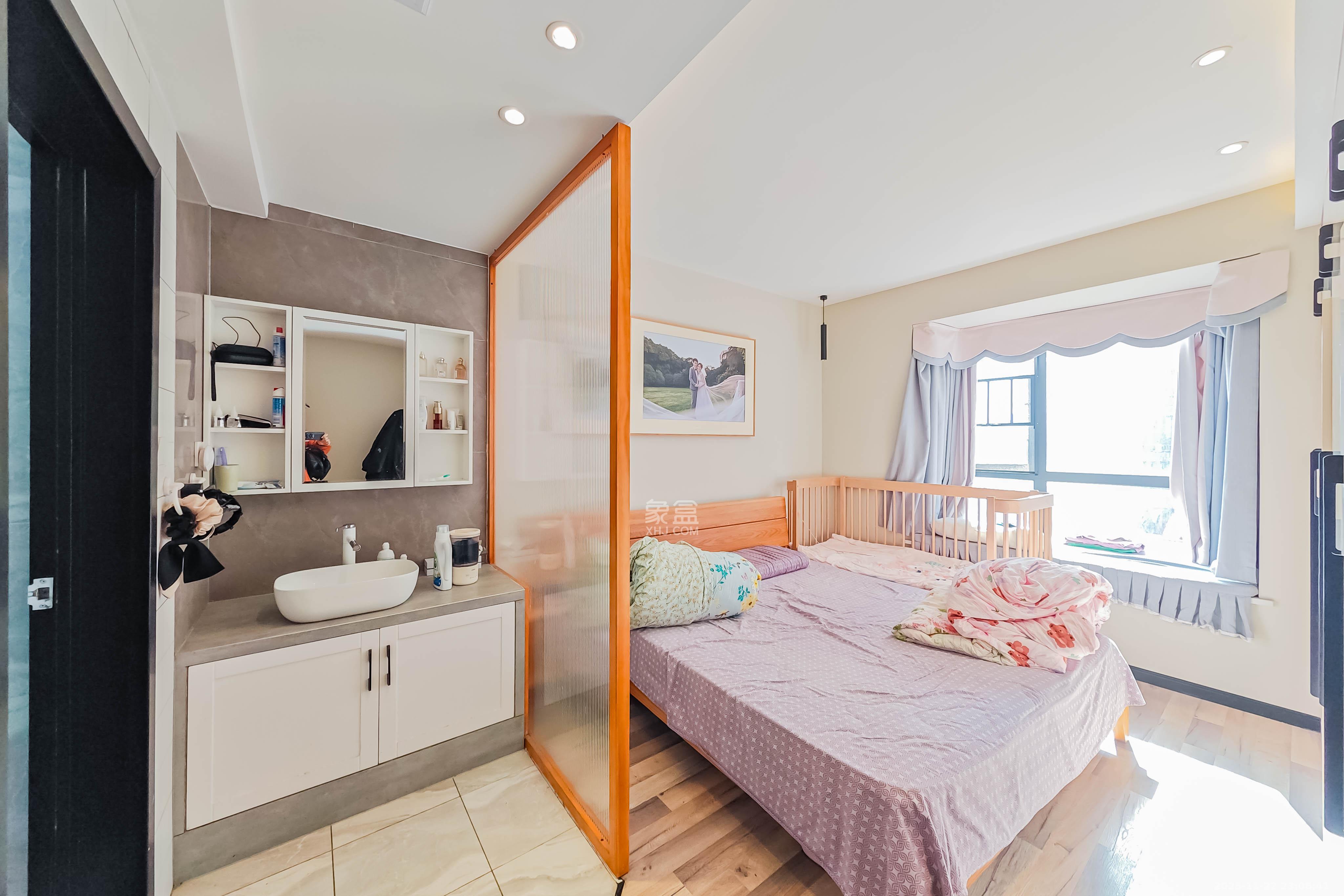 半山壹号  3室2厅2卫    135.0万其他