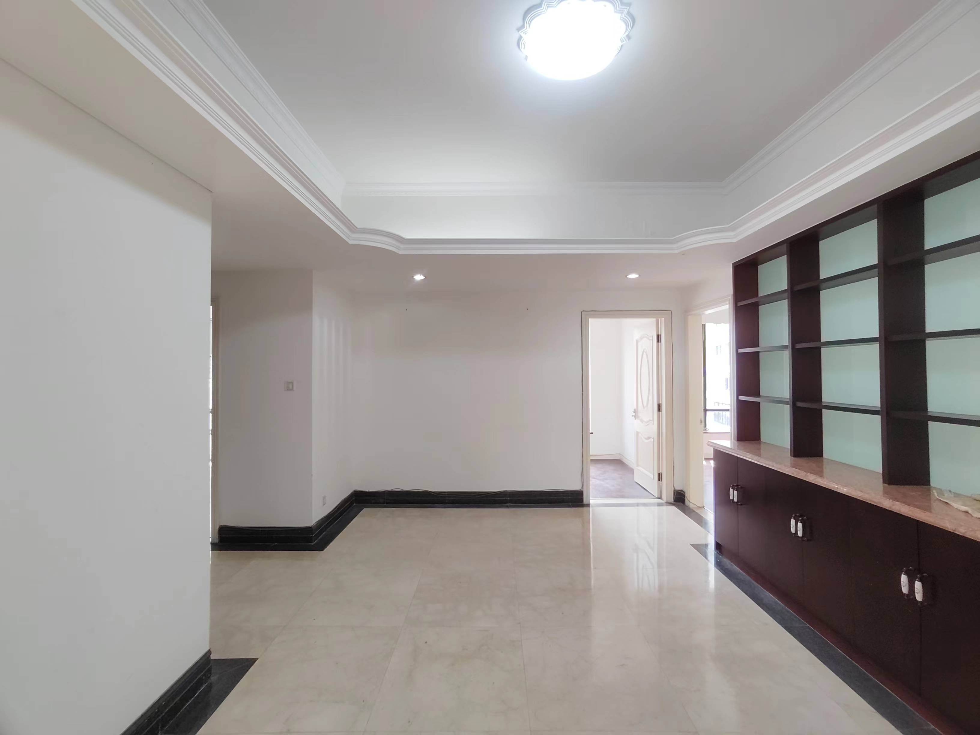 紫荆信息公寓  5室2厅2卫    11000.0元/月室内图