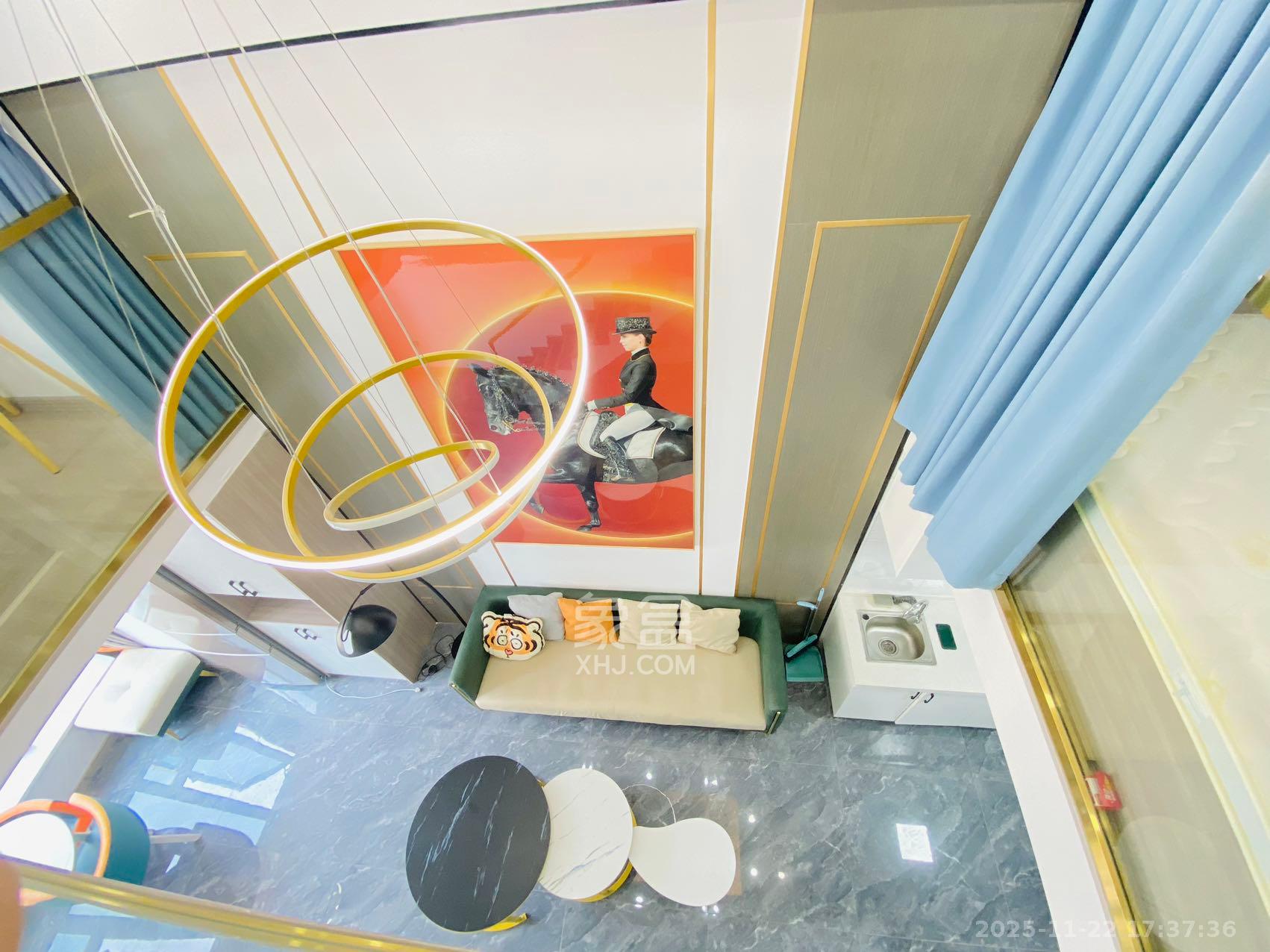 梅溪湖金茂湾  2室1厅1卫    2000.0元/月室内图