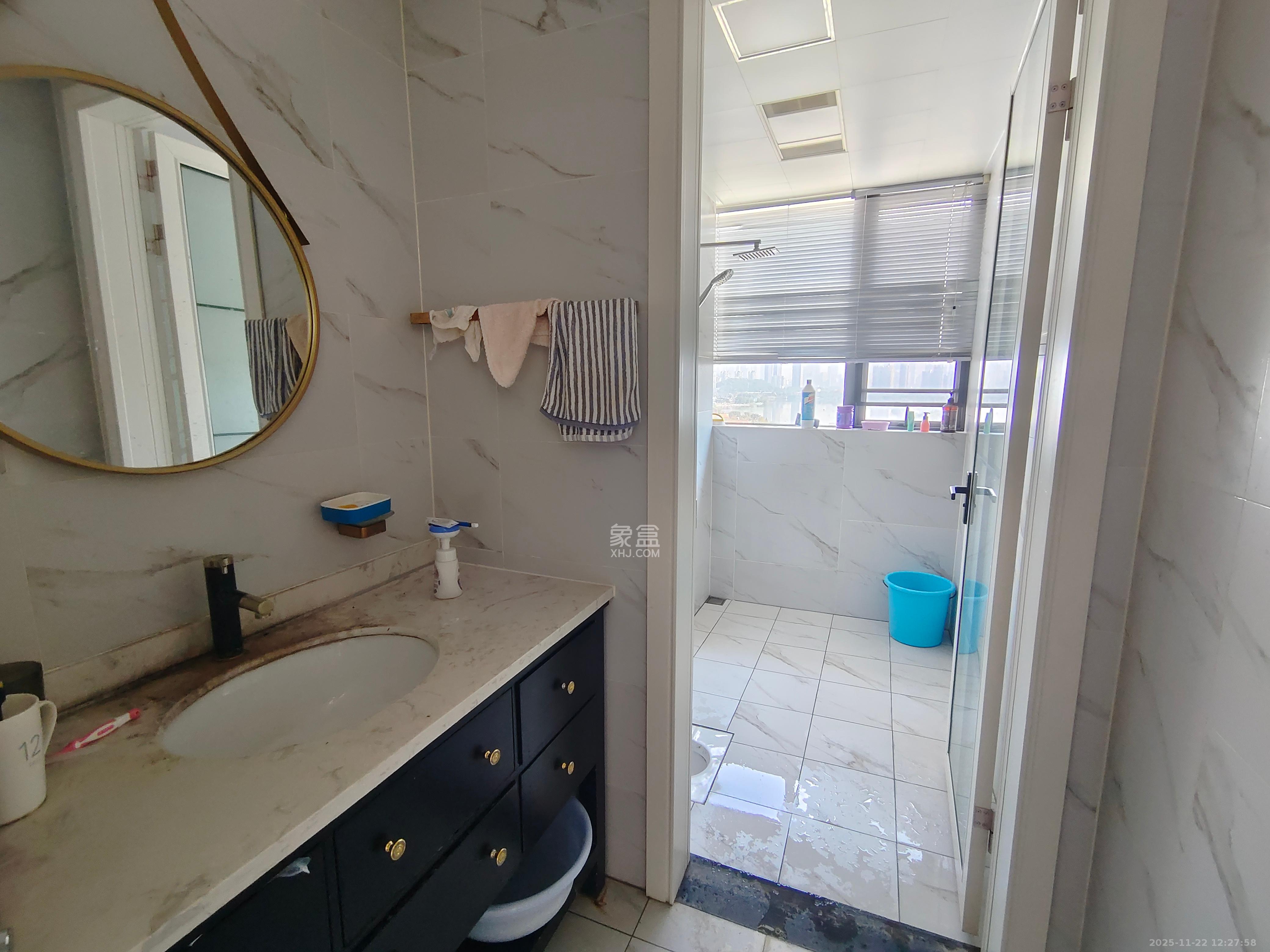 恩瑞御西湖 4室2厅3卫 6000.0元/月 恩瑞御西湖 4室2厅3卫 6000.0元/月室内图