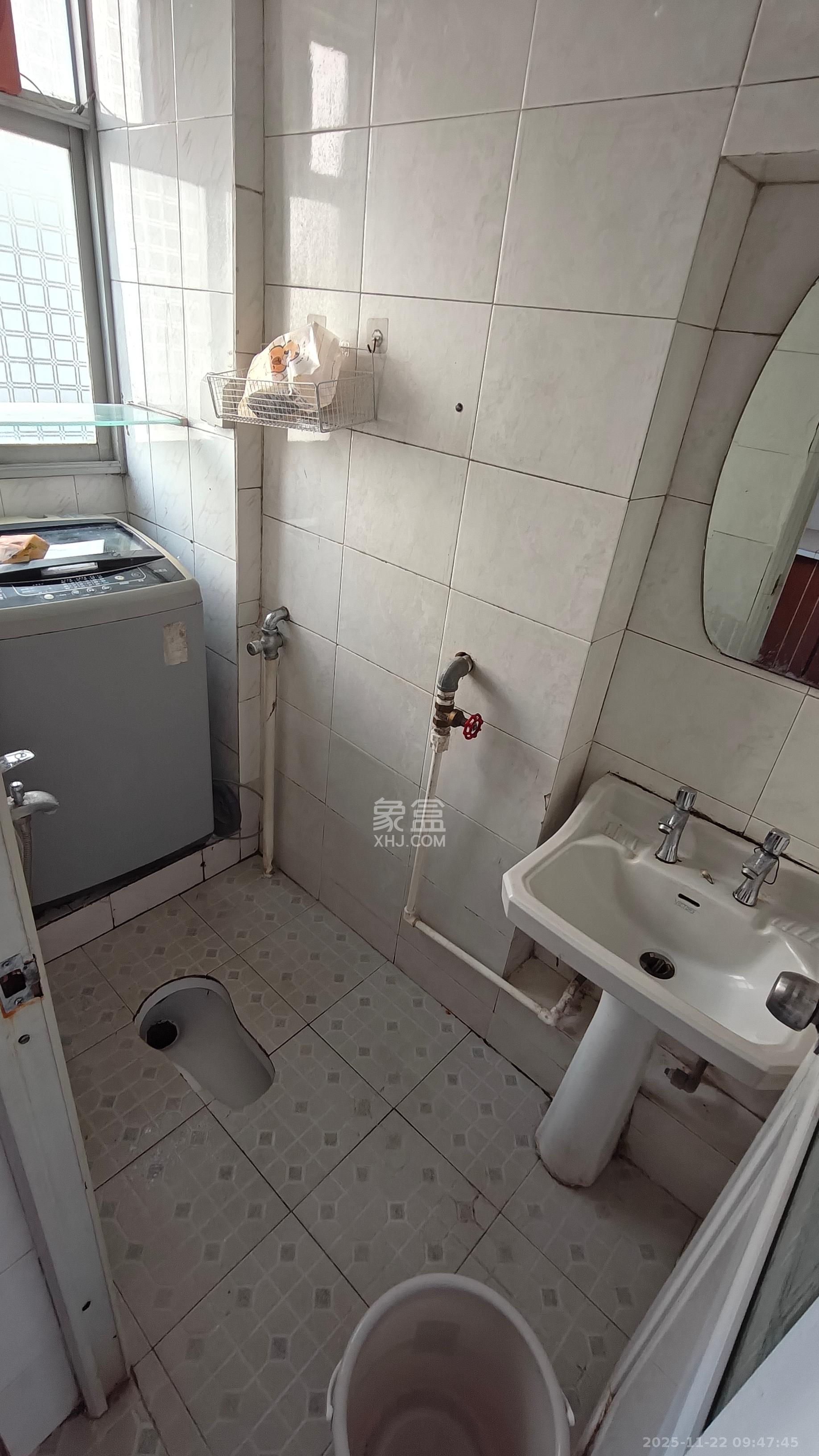 桂花路锻压小区  2室1厅1卫    1500.0元/月室内图