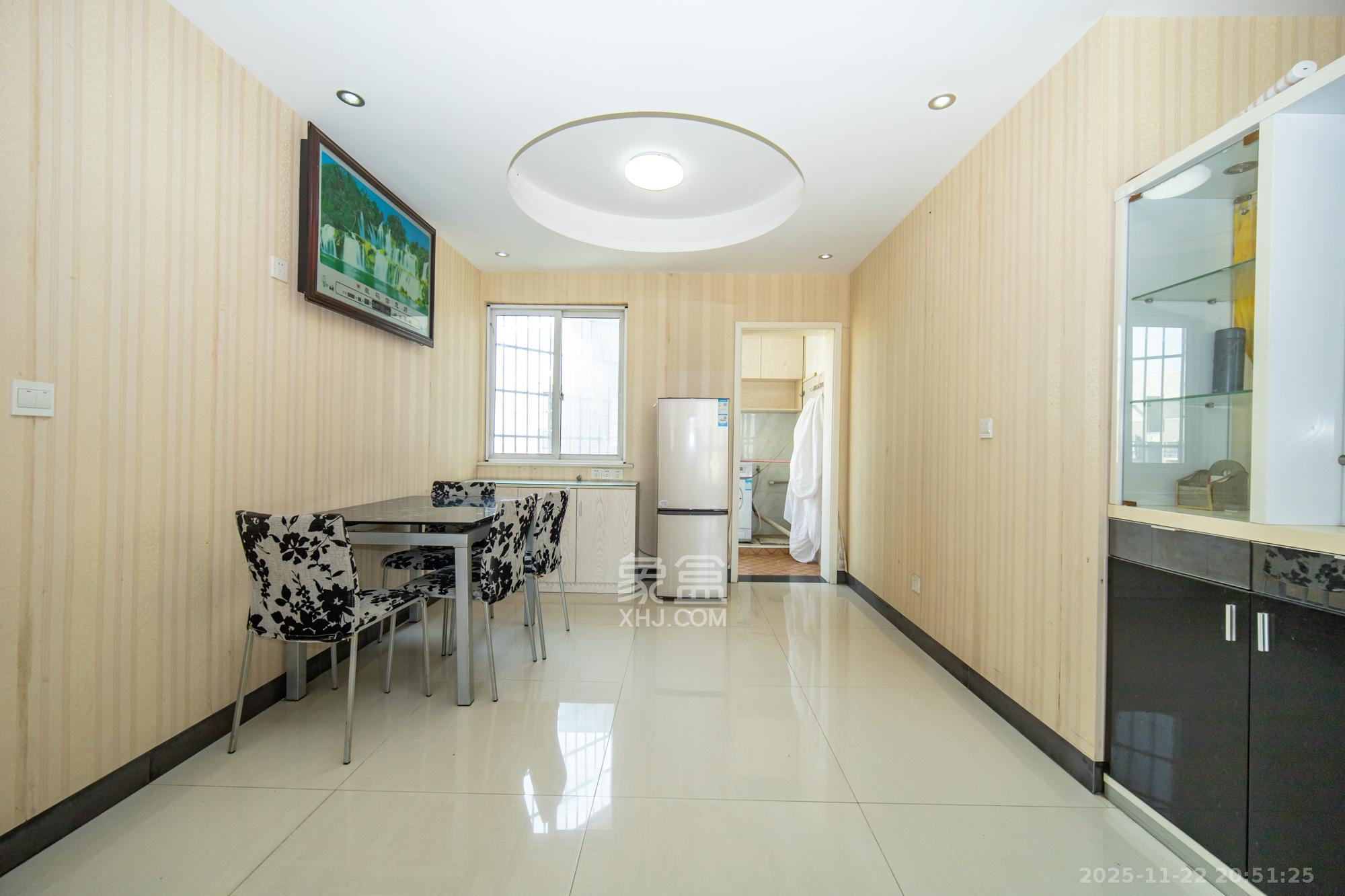 时代星城  3室2厅2卫    82.0万其他