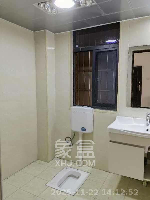 安泰嘉园(湘府邻伴) 2室2厅1卫 2600.0元/月 安泰嘉园(湘府邻伴) 2室2厅1卫 2600.0元/月室内图