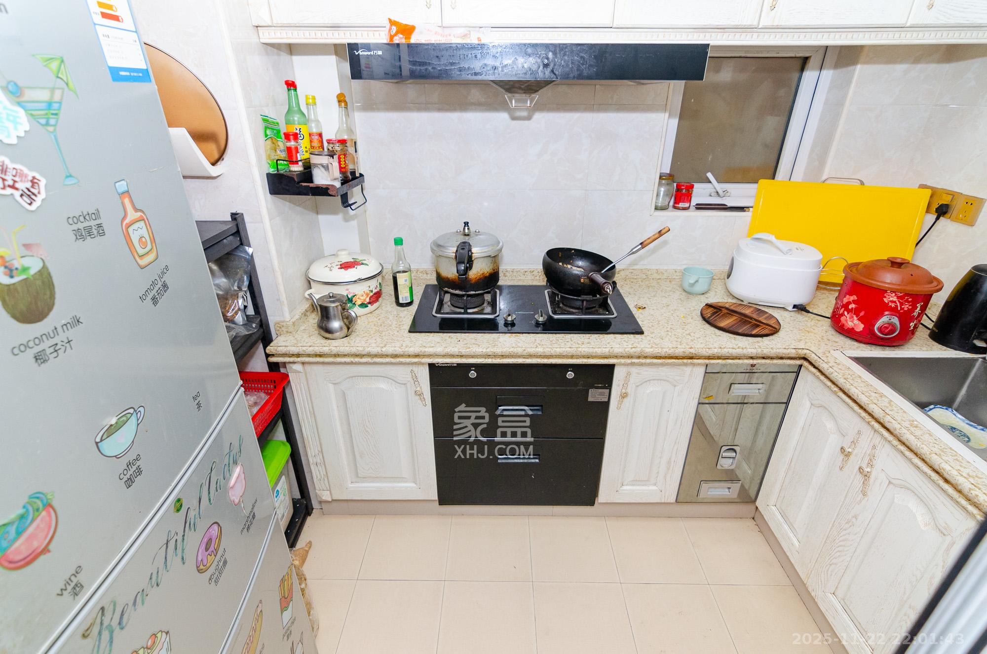 新华联梦想城  3室2厅1卫    58.8万厨房