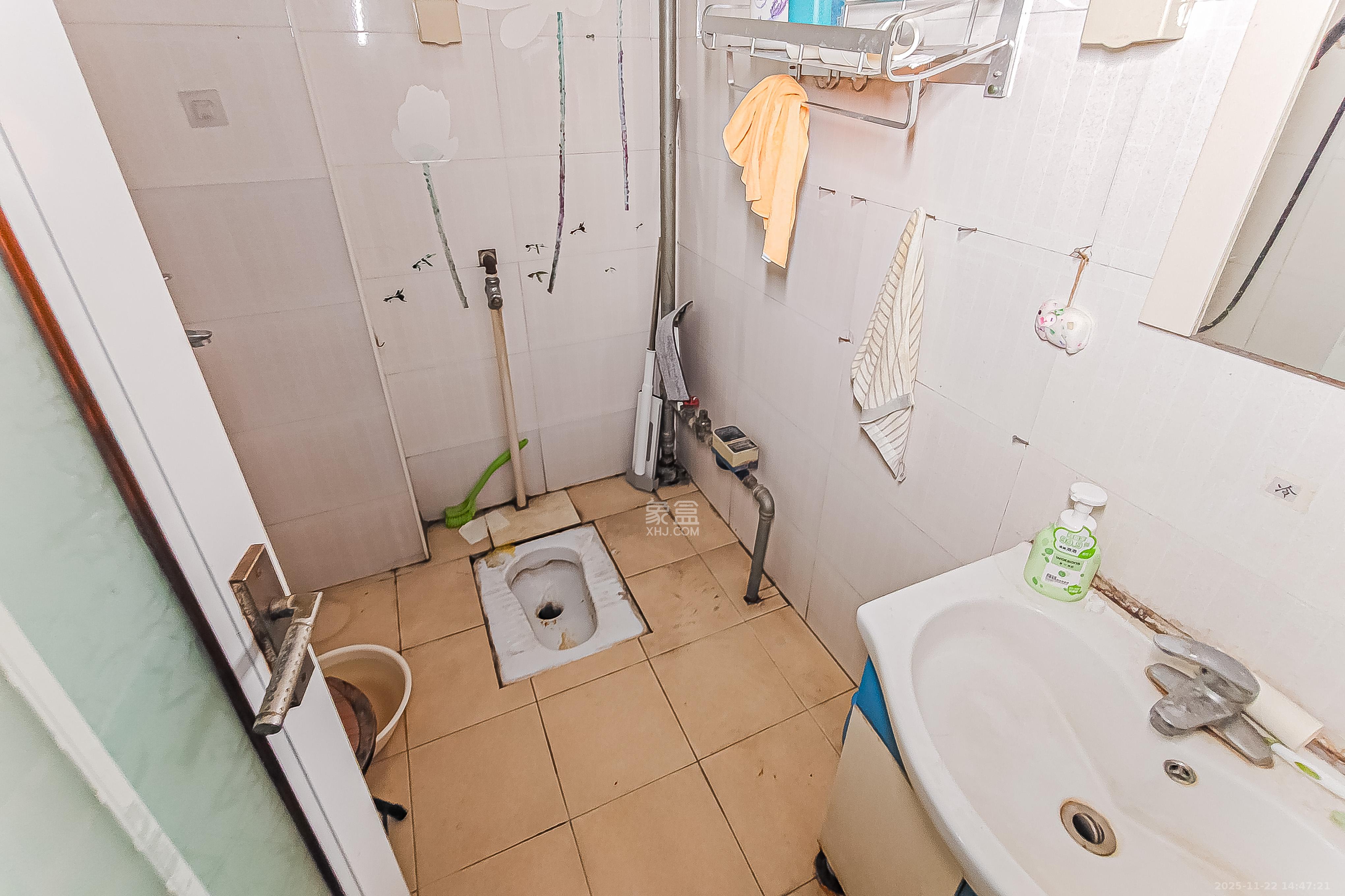 景泰雅苑(景江融城) 2室2厅1卫 98.0万 景泰雅苑(景江融城) 2室2厅1卫 98.0万卫生间