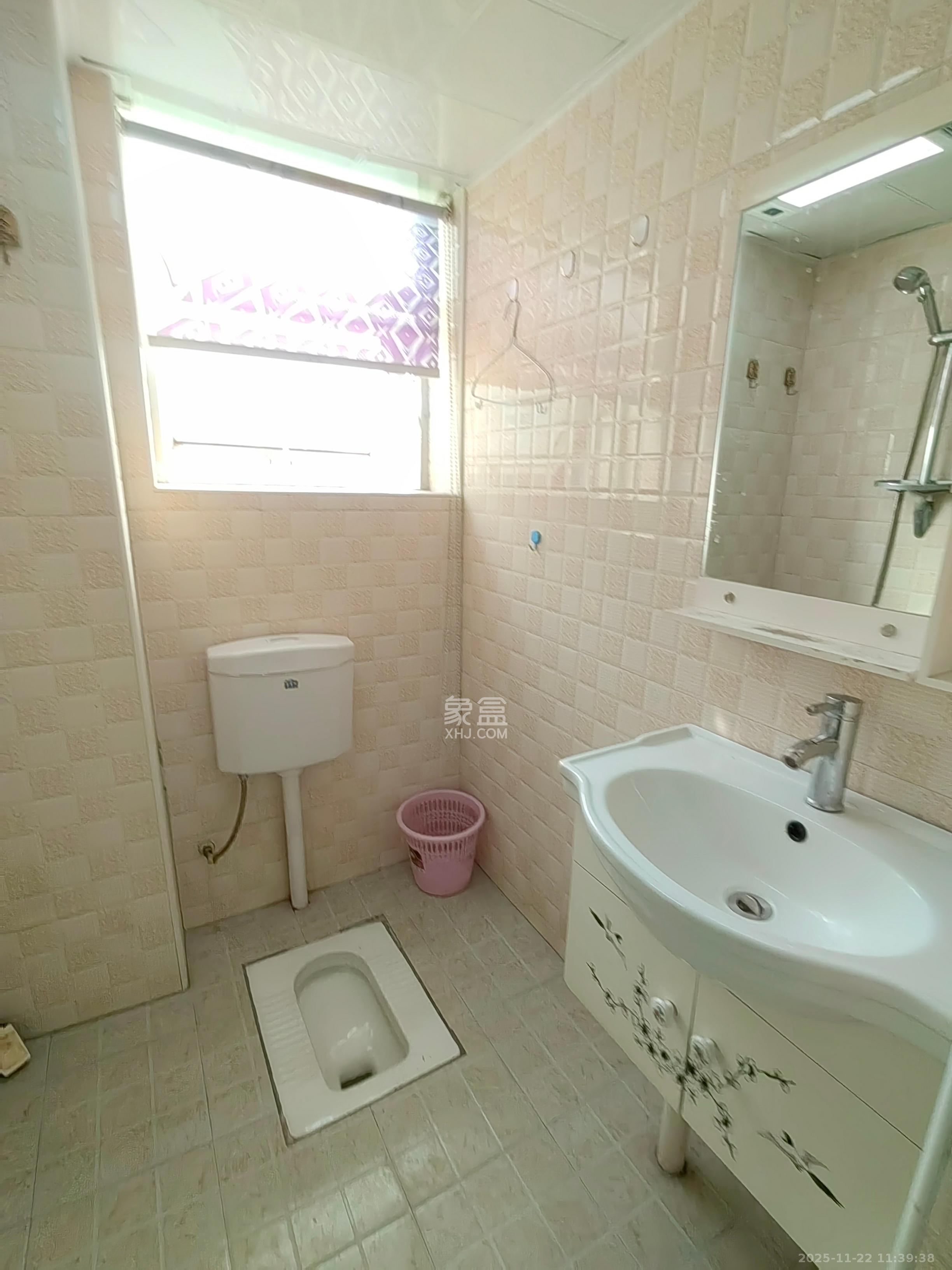 凯通国际城(凯通朝庭) 2室1厅1卫 2300.0元/月 凯通国际城(凯通朝庭) 2室1厅1卫 2300.0元/月室内图