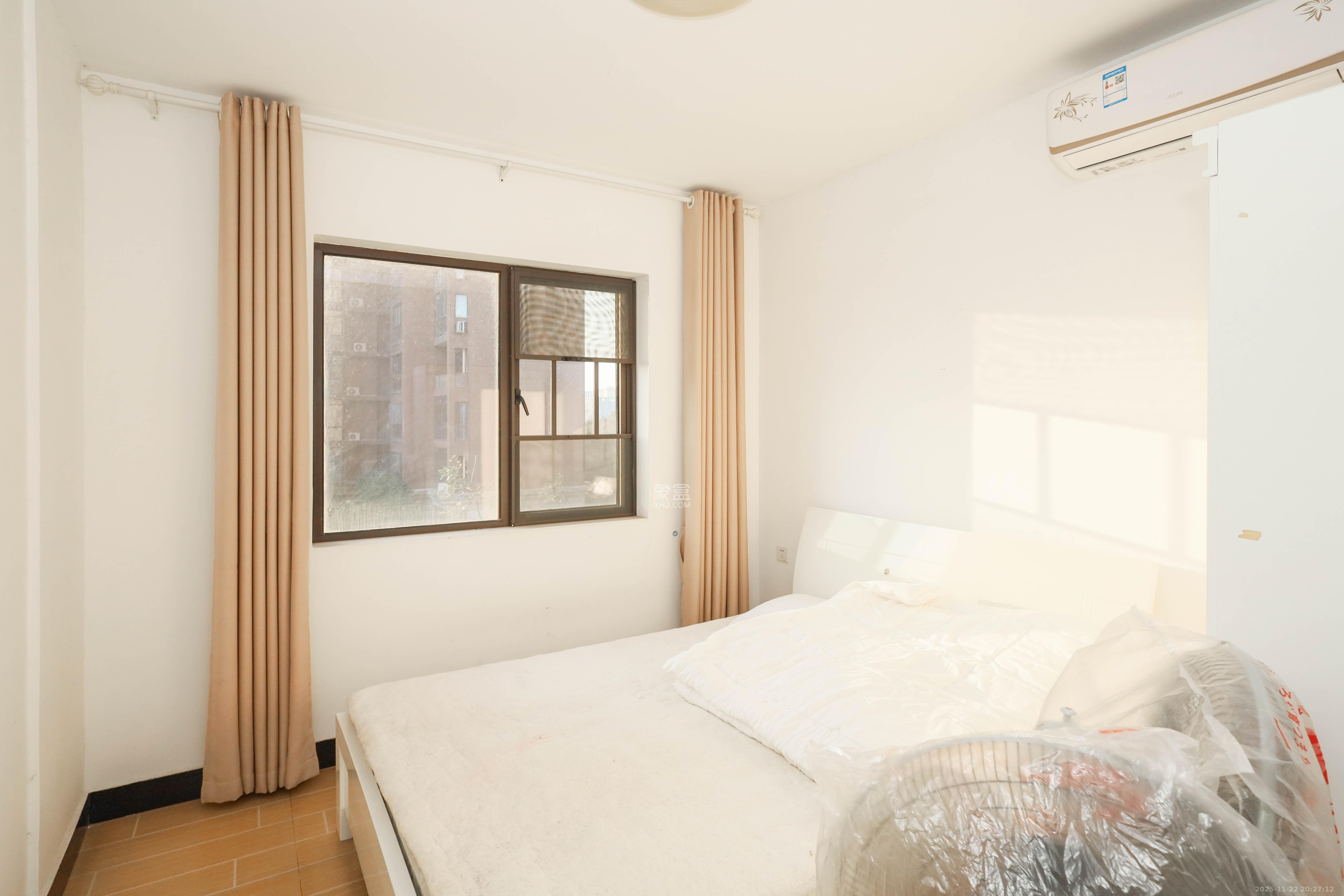 中冶中央公园 3室2厅1卫 82.0万 中冶中央公园 3室2厅1卫 82.0万卧室