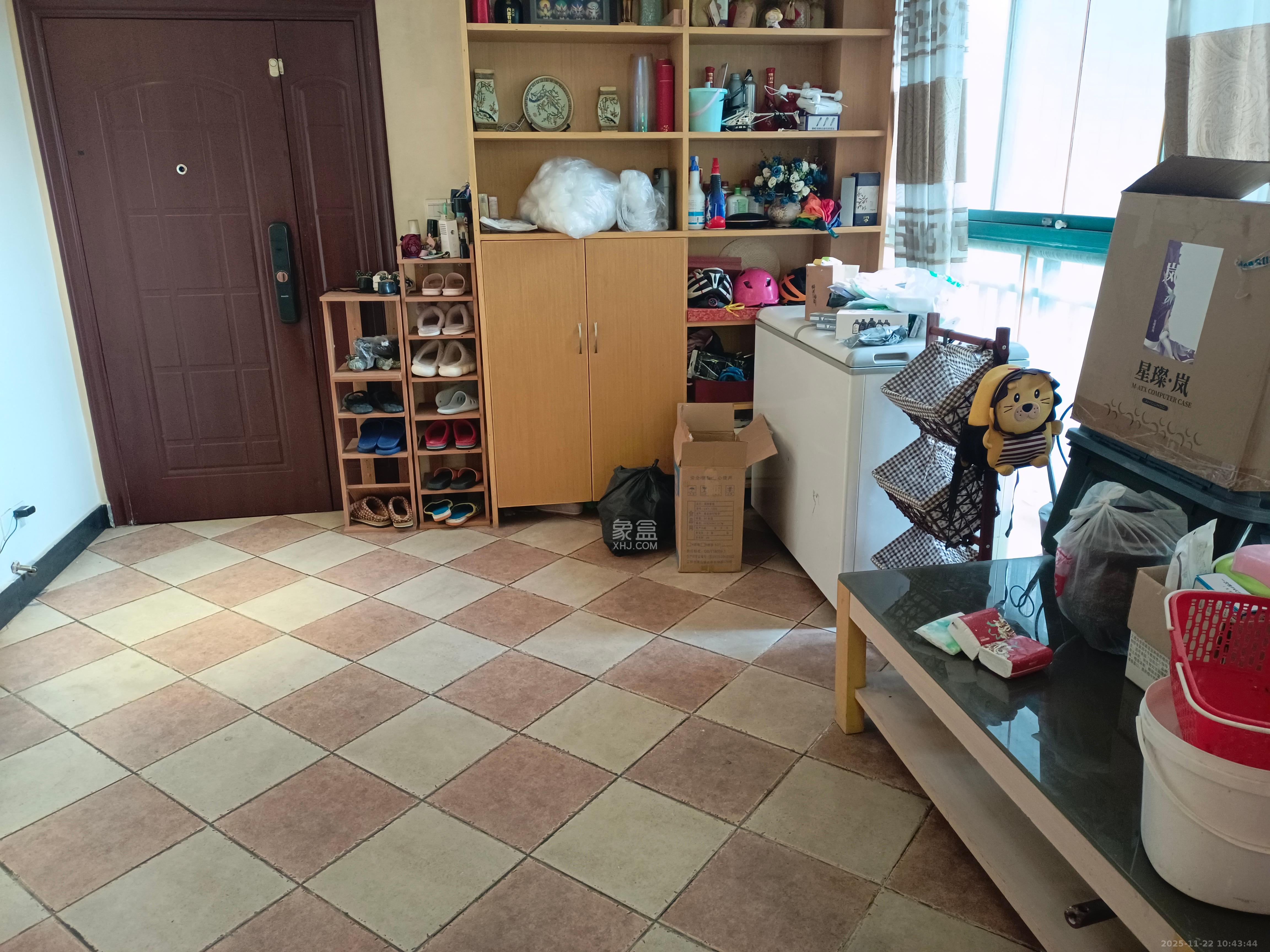 西湖丽景  3室2厅2卫    2600.0元/月室内图