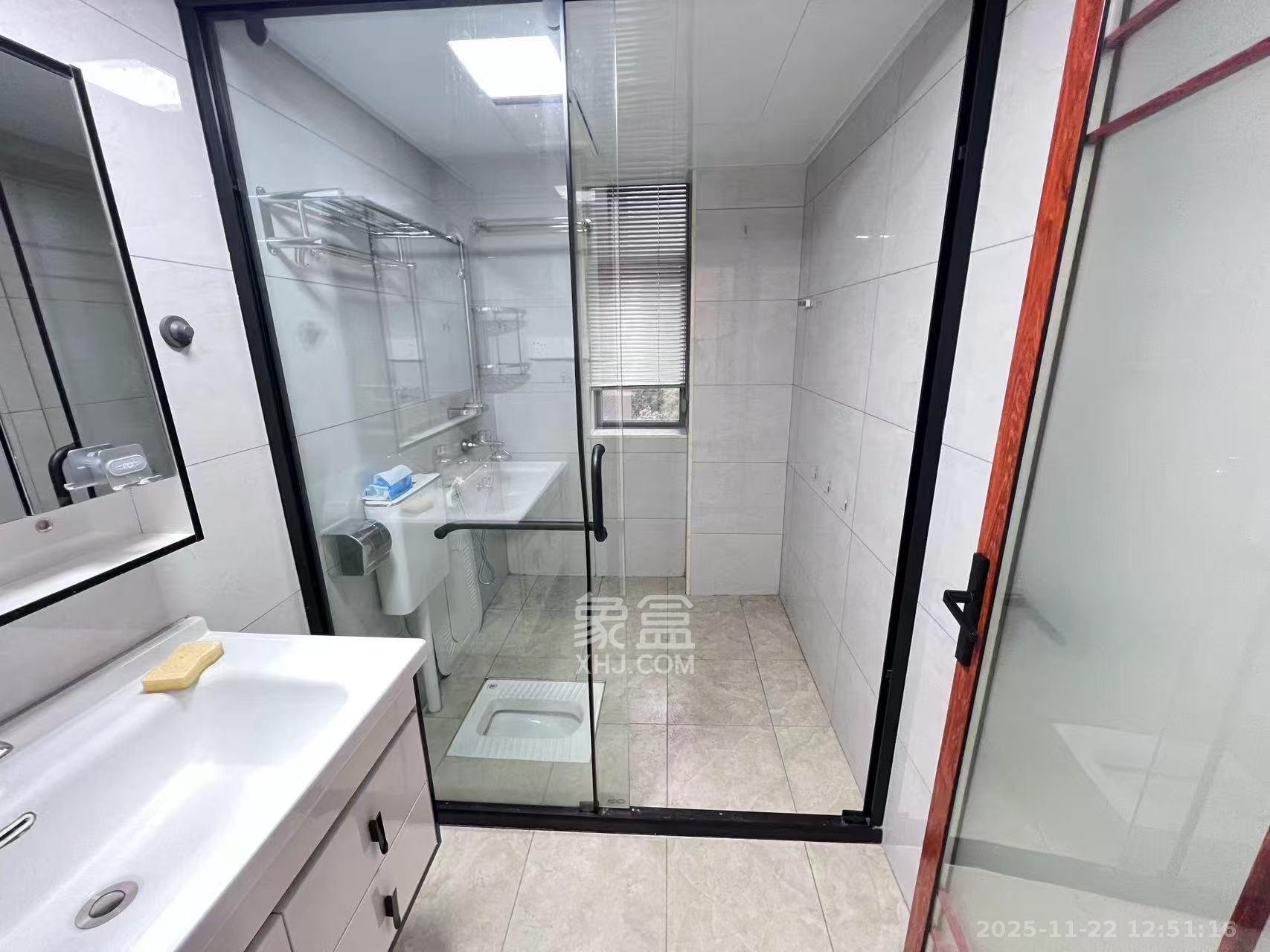 滨江君悦香邸 3室2厅2卫 3700.0元/月 滨江君悦香邸 3室2厅2卫 3700.0元/月室内图